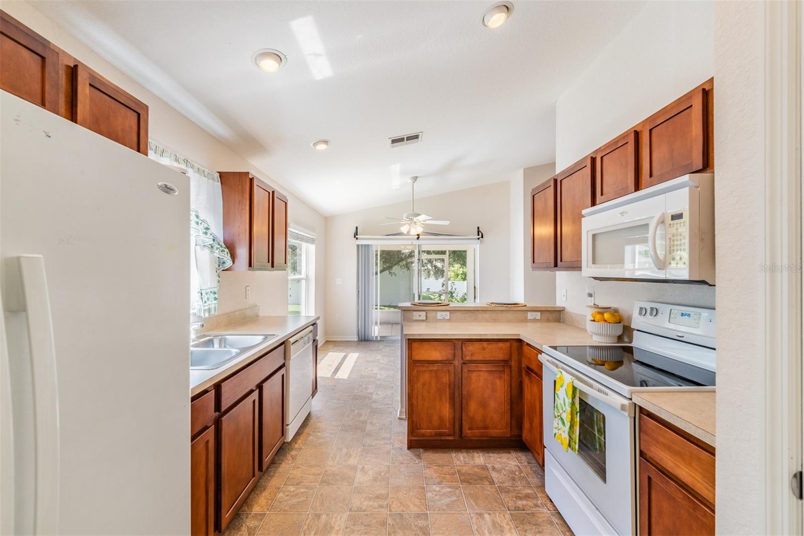 Image 21 of 34 For 35824 Diamond Head Court
