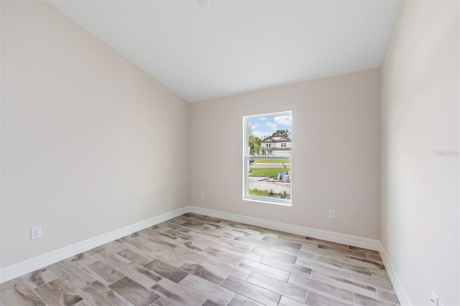 Image 16 of 22 For 4807 Cypress Club Place