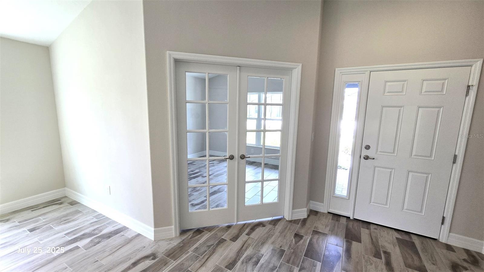Image 7 of 22 For 4807 Cypress Club Place