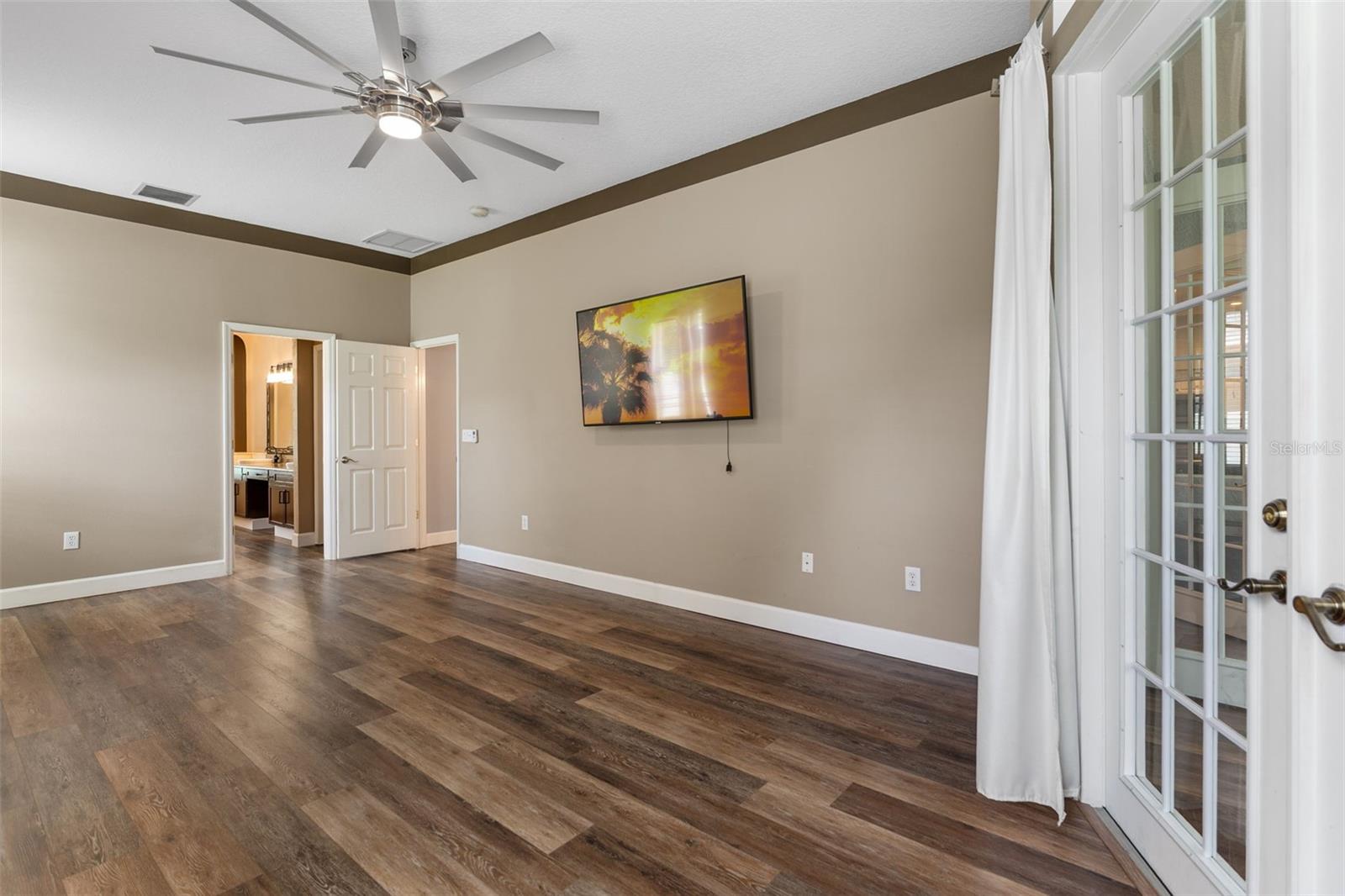 Image 18 of 46 For 16511 Turnbury Oak Drive