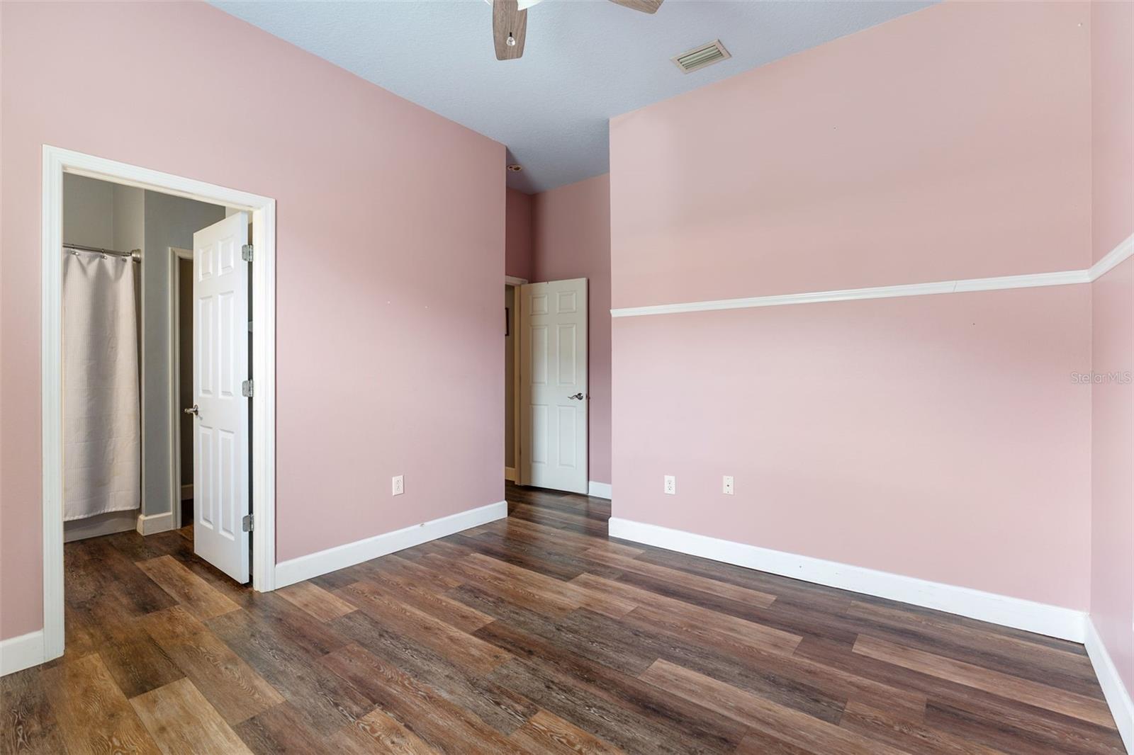 Image 28 of 46 For 16511 Turnbury Oak Drive