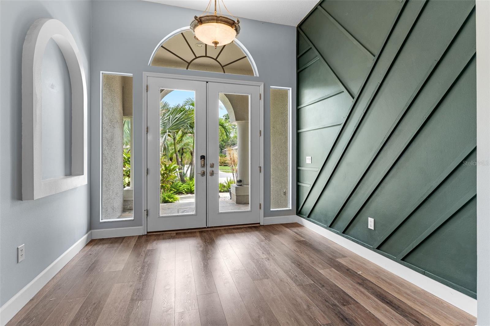 Image 3 of 46 For 16511 Turnbury Oak Drive