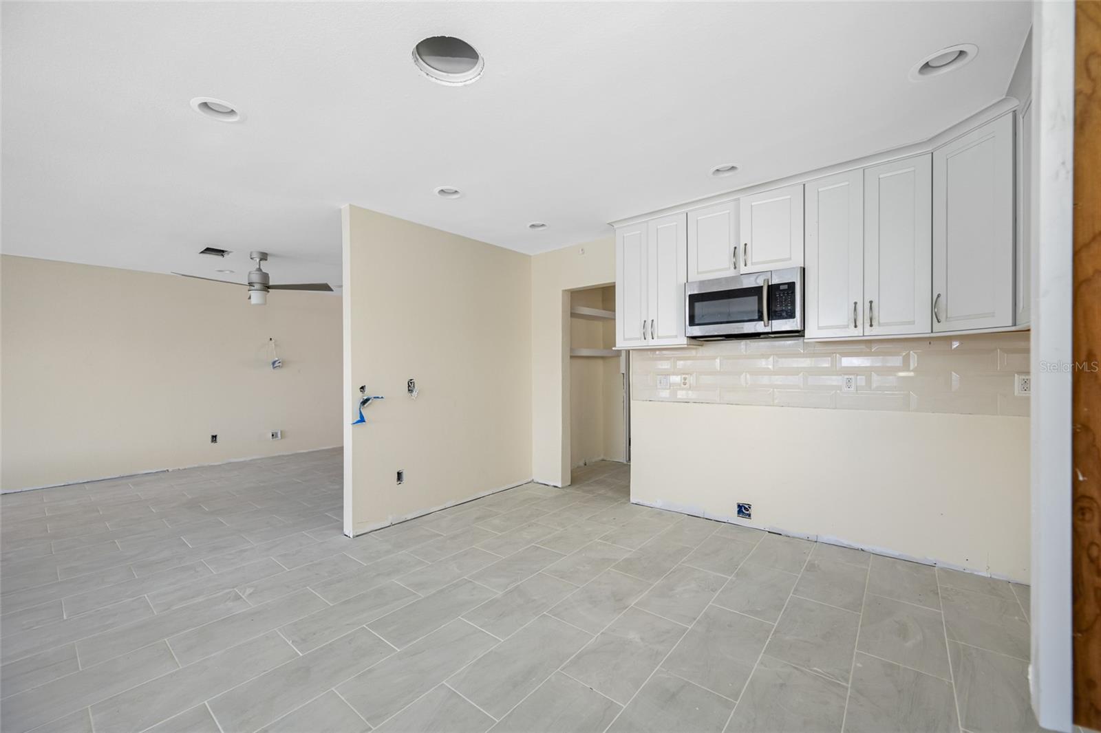 Image 18 of 42 For 10238 Tarpon Drive
