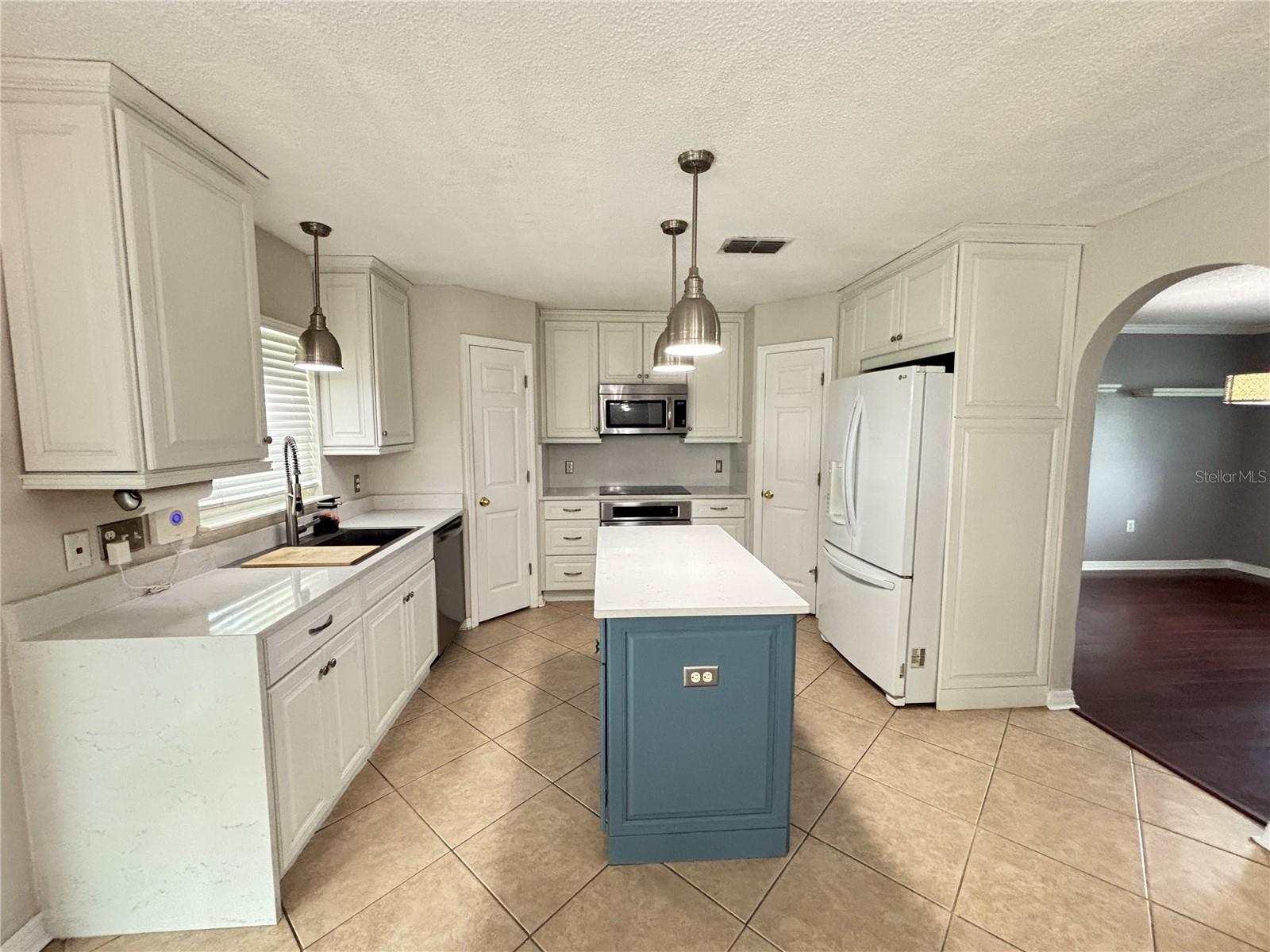 Image 10 of 33 For 24932 Ravello Street