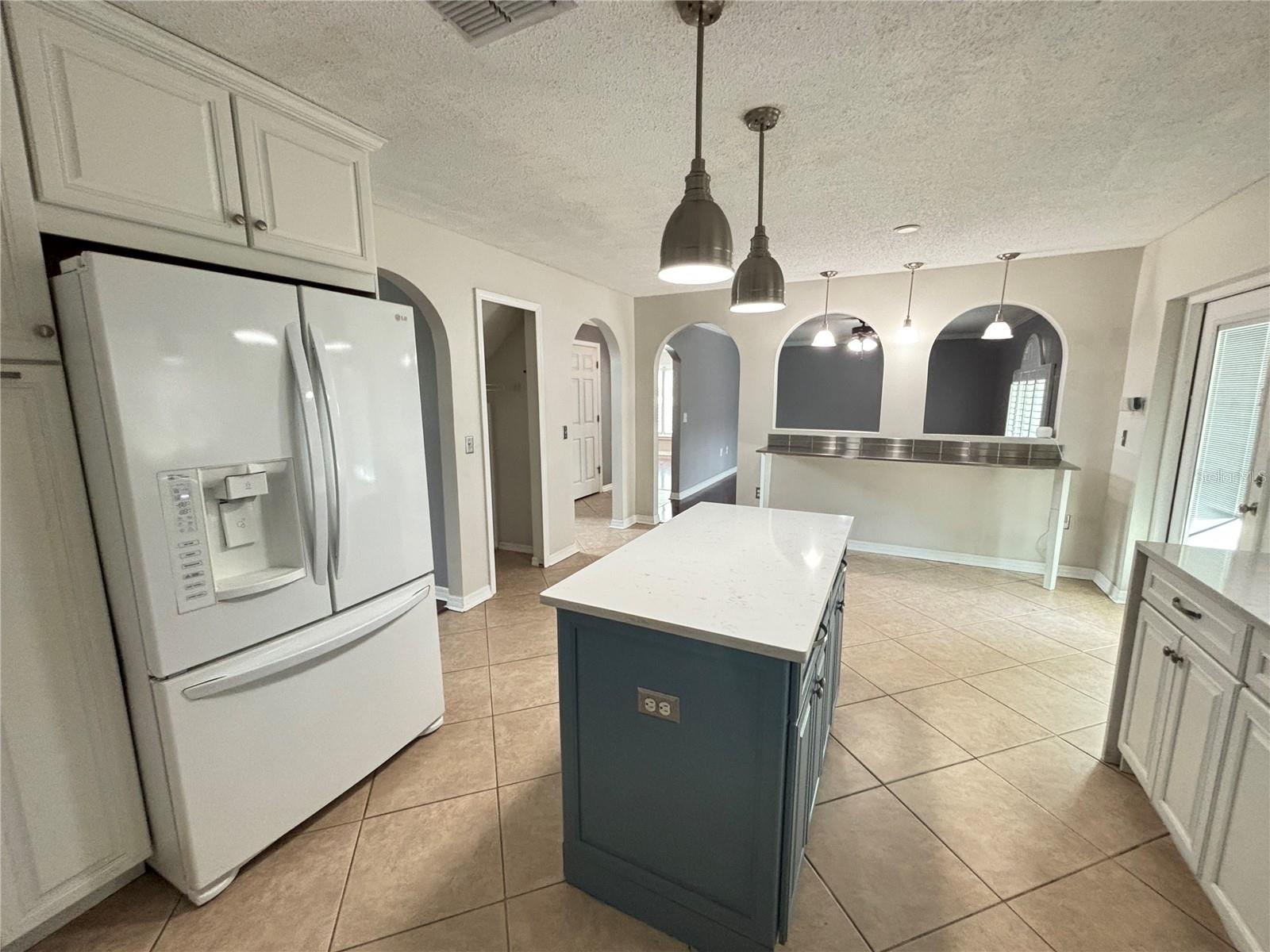 Image 11 of 33 For 24932 Ravello Street