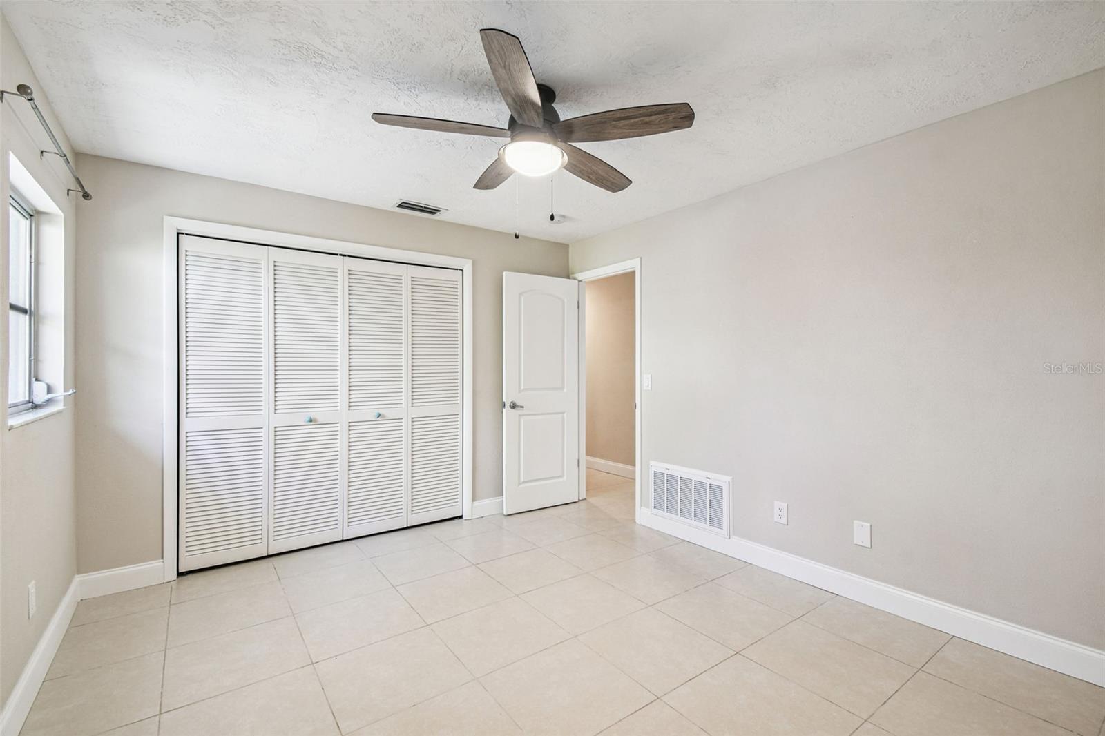 Image 12 of 100 For 5050 Porpoise Place