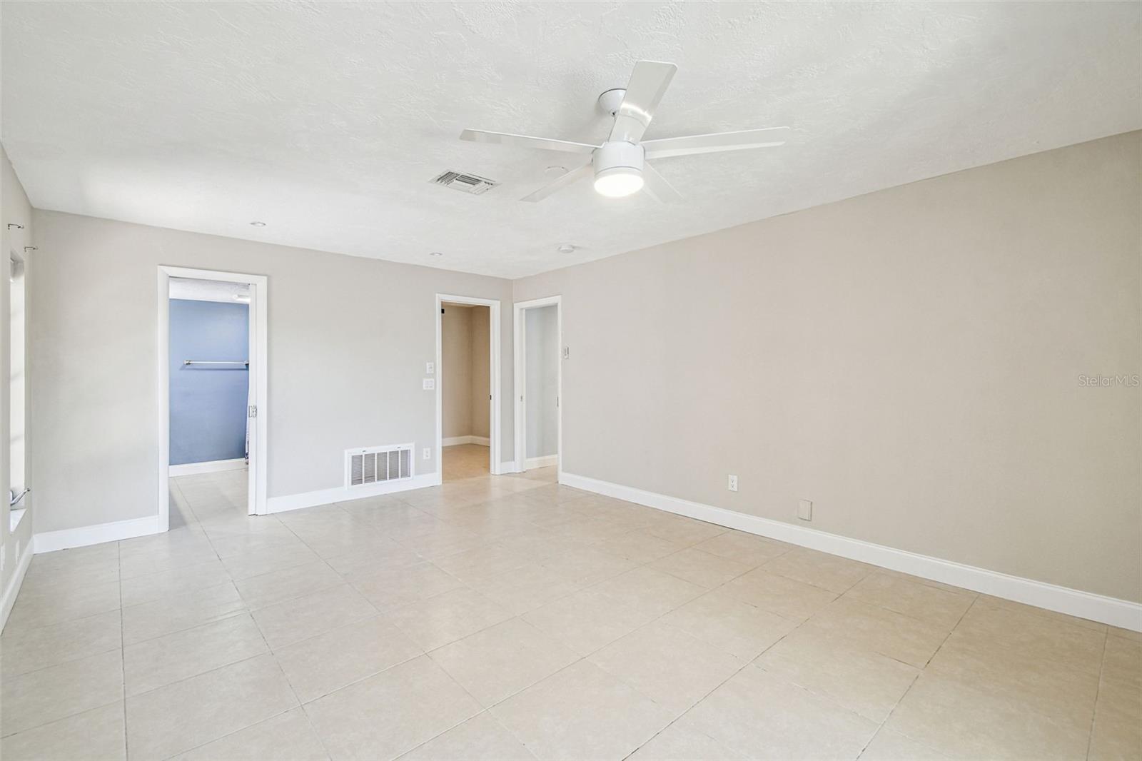 Image 32 of 100 For 5050 Porpoise Place