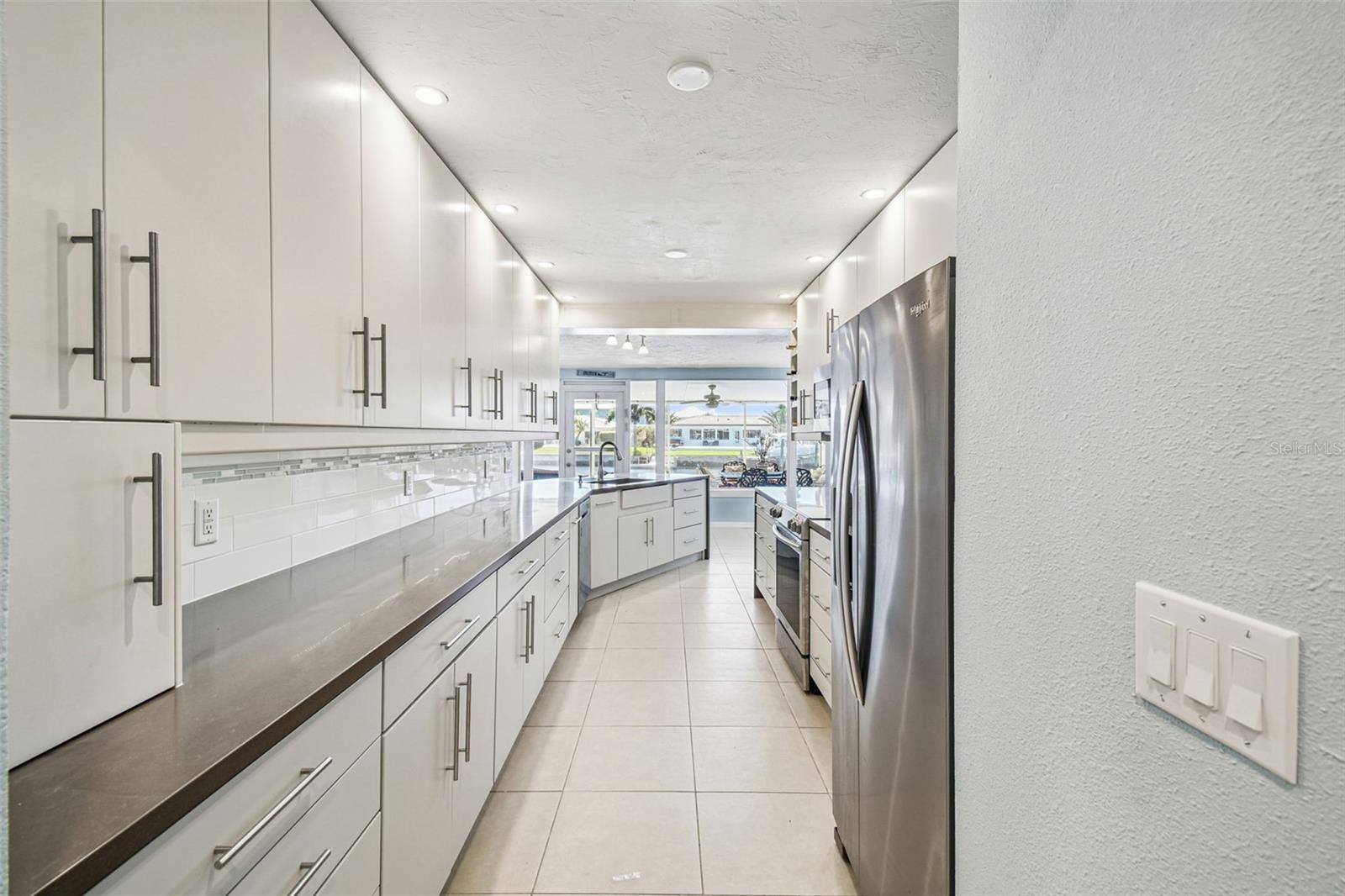 Image 36 of 100 For 5050 Porpoise Place