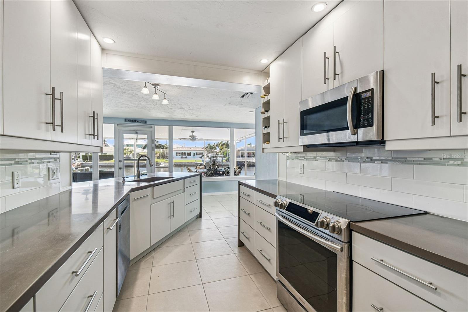 Image 38 of 100 For 5050 Porpoise Place