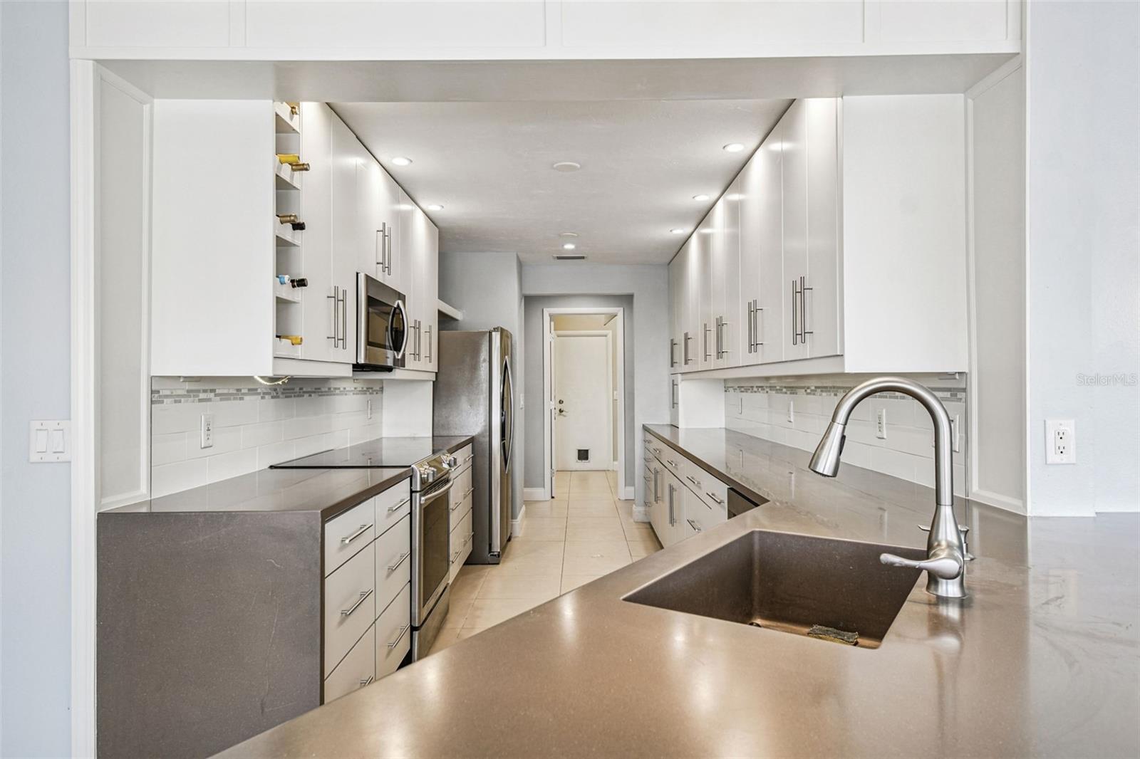 Image 43 of 100 For 5050 Porpoise Place