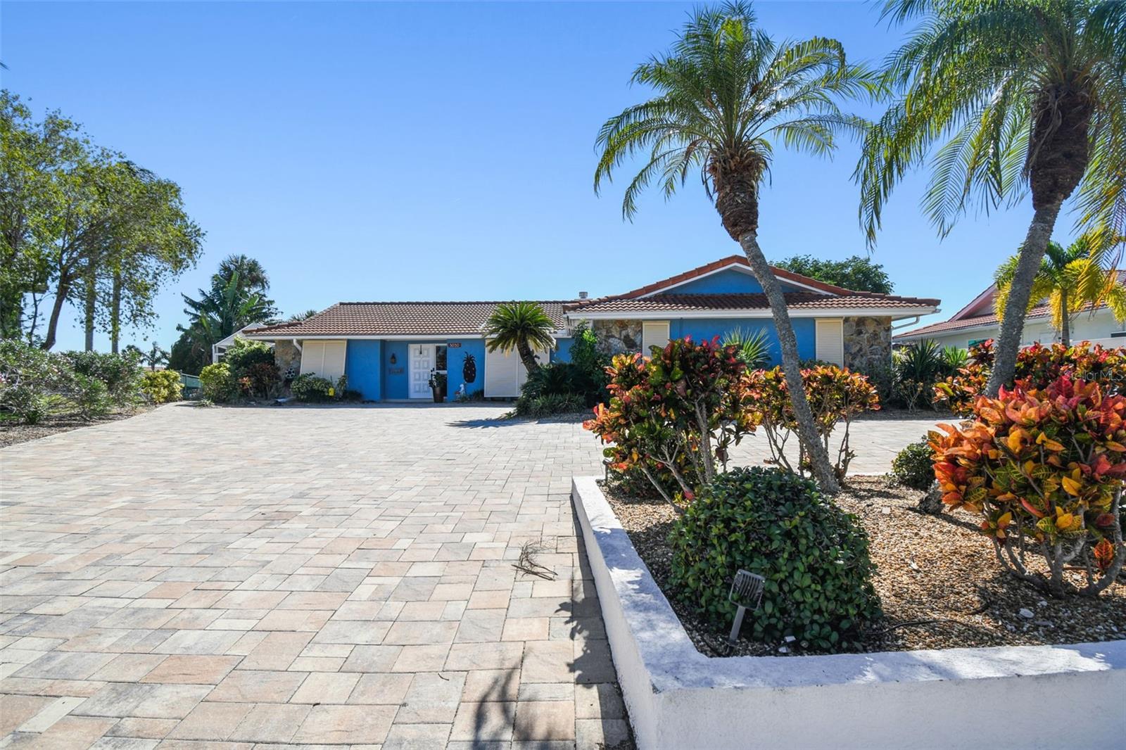 Image 5 of 100 For 5050 Porpoise Place