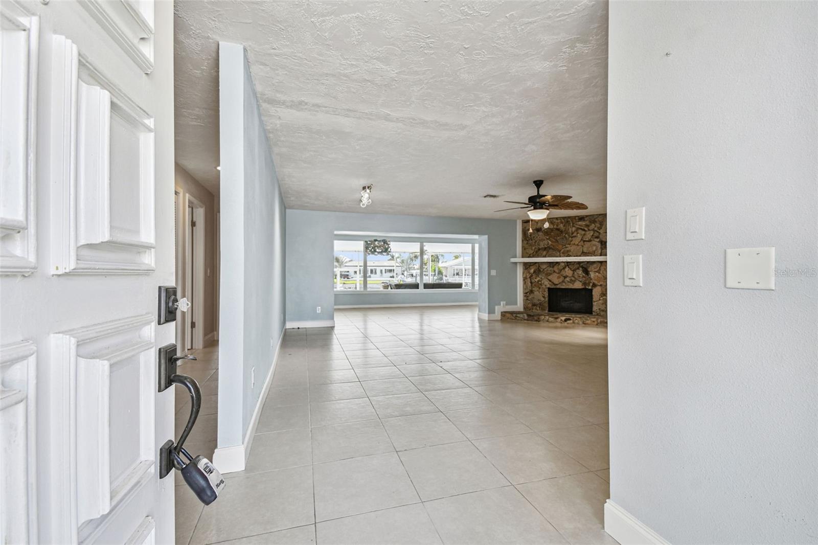 Image 7 of 100 For 5050 Porpoise Place