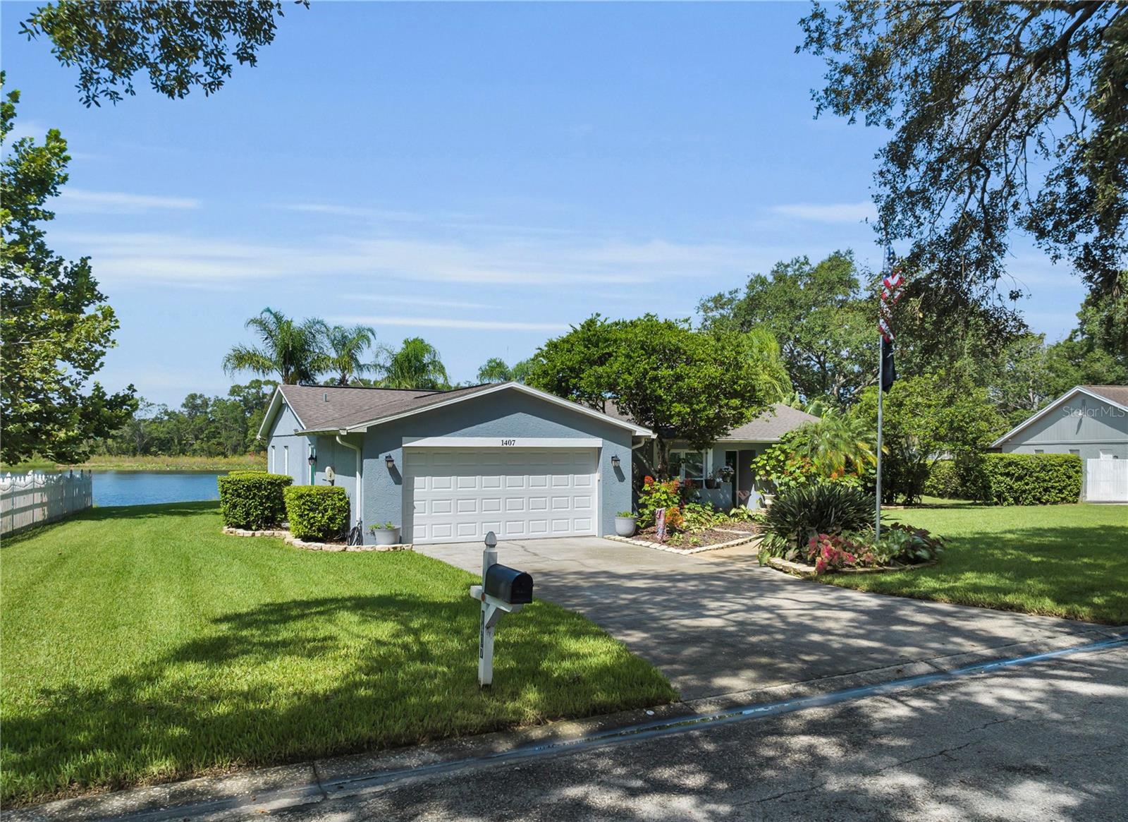 Listing photo id 0 for 1407 Provincetown Circle