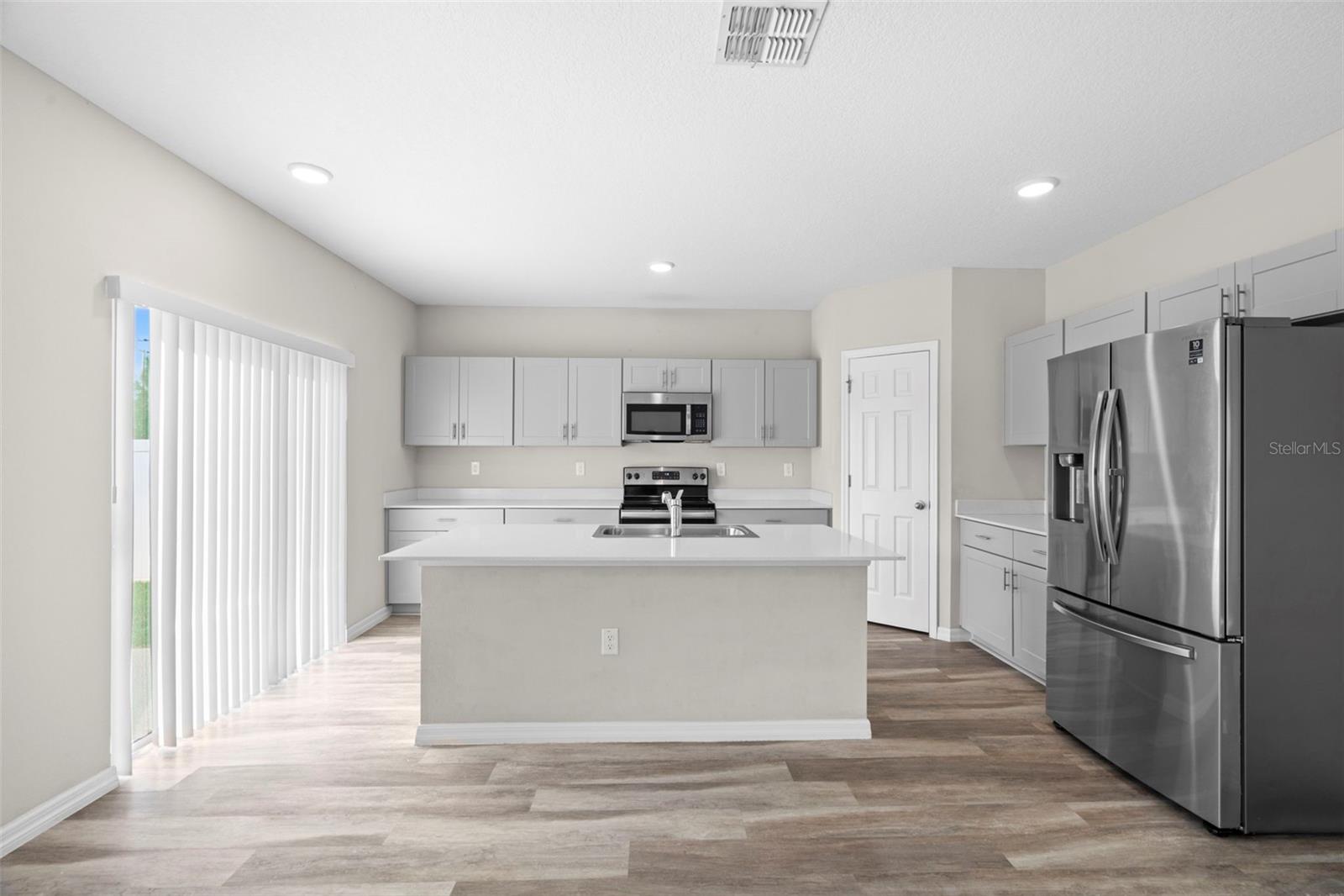 Image 8 of 27 For 12882 French Market Drive