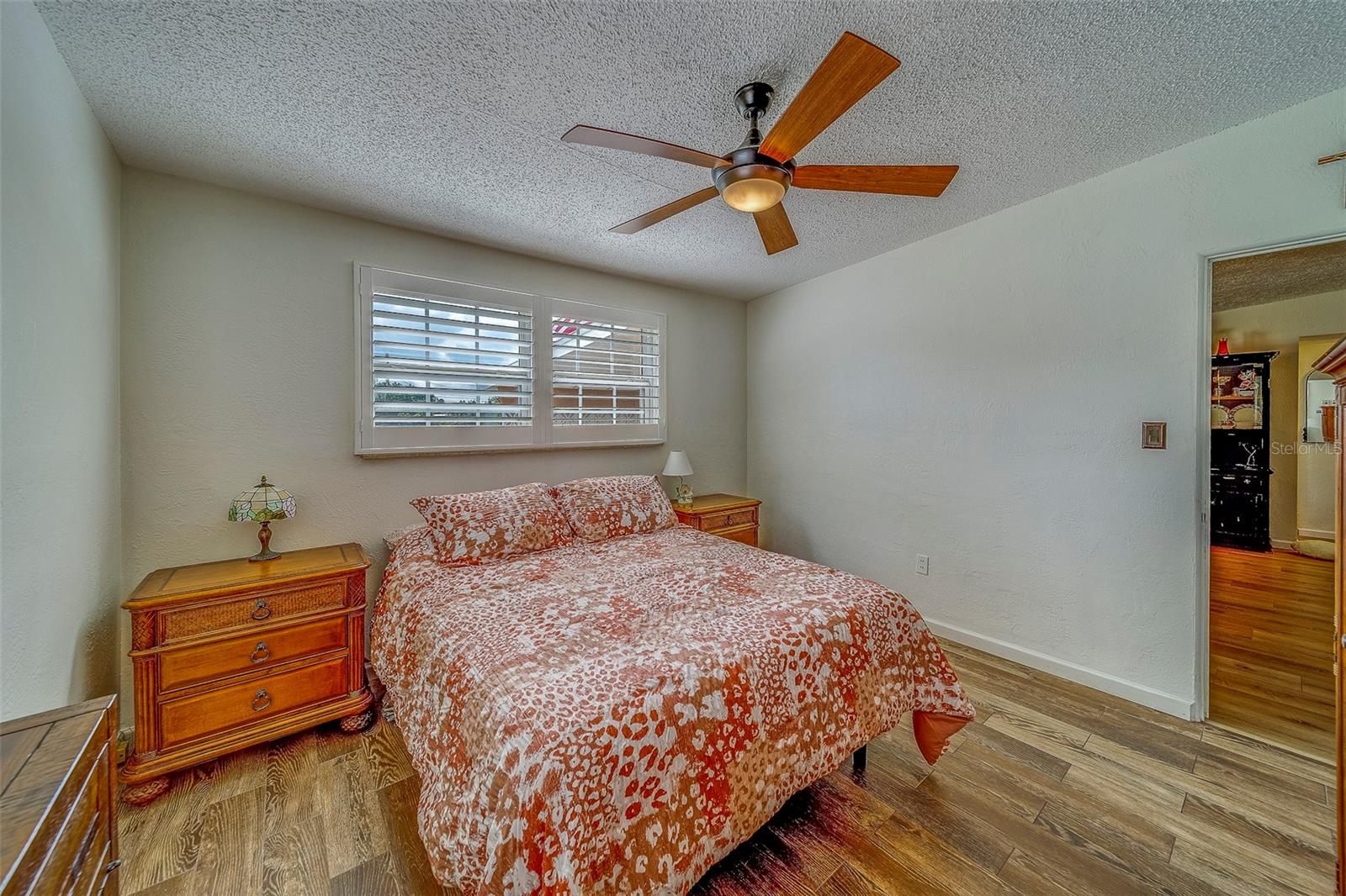 Image 17 of 45 For 9664 Groveland Street