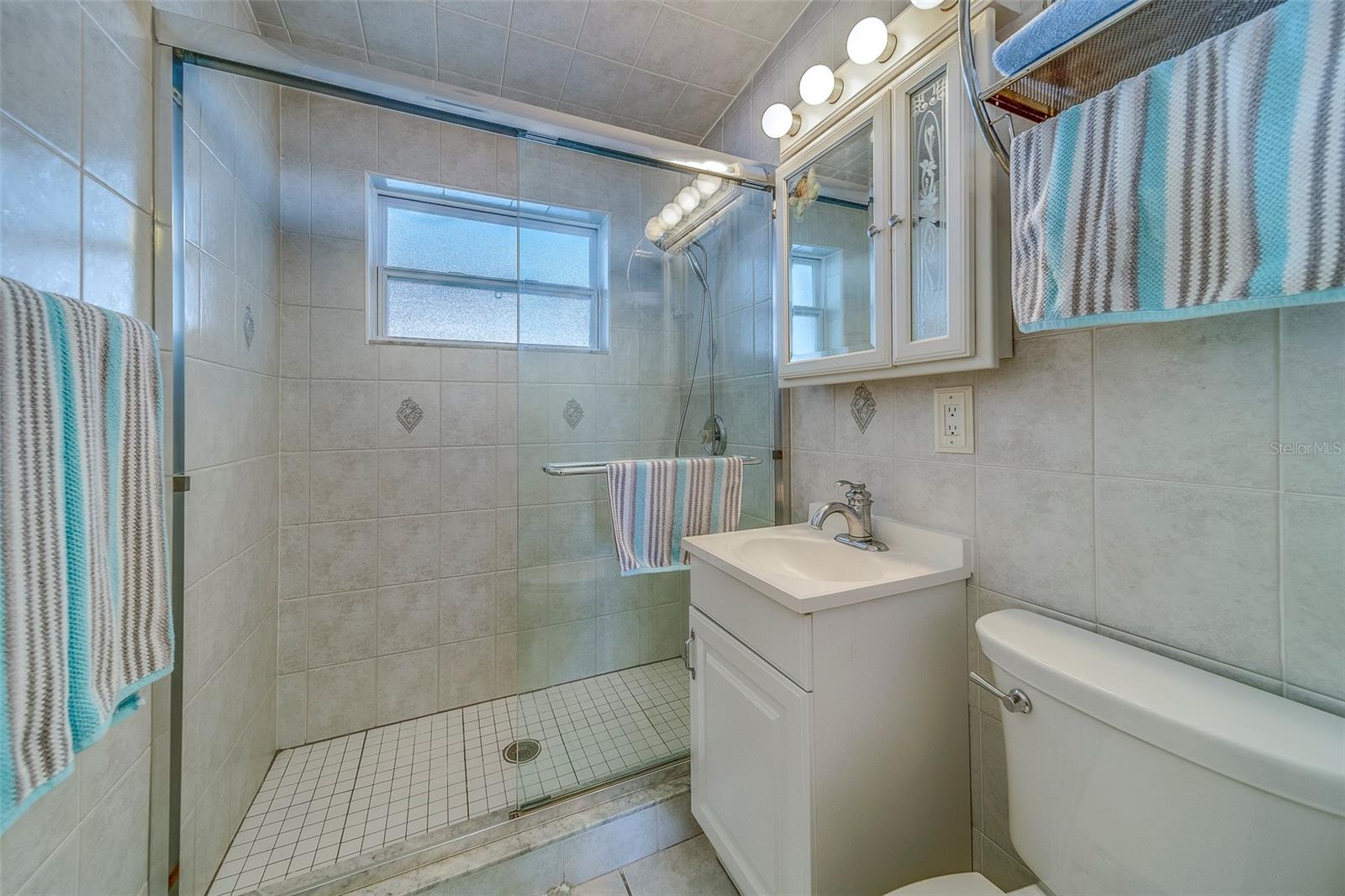 Image 23 of 45 For 9664 Groveland Street