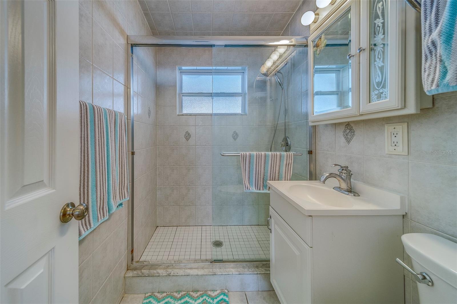 Image 24 of 45 For 9664 Groveland Street