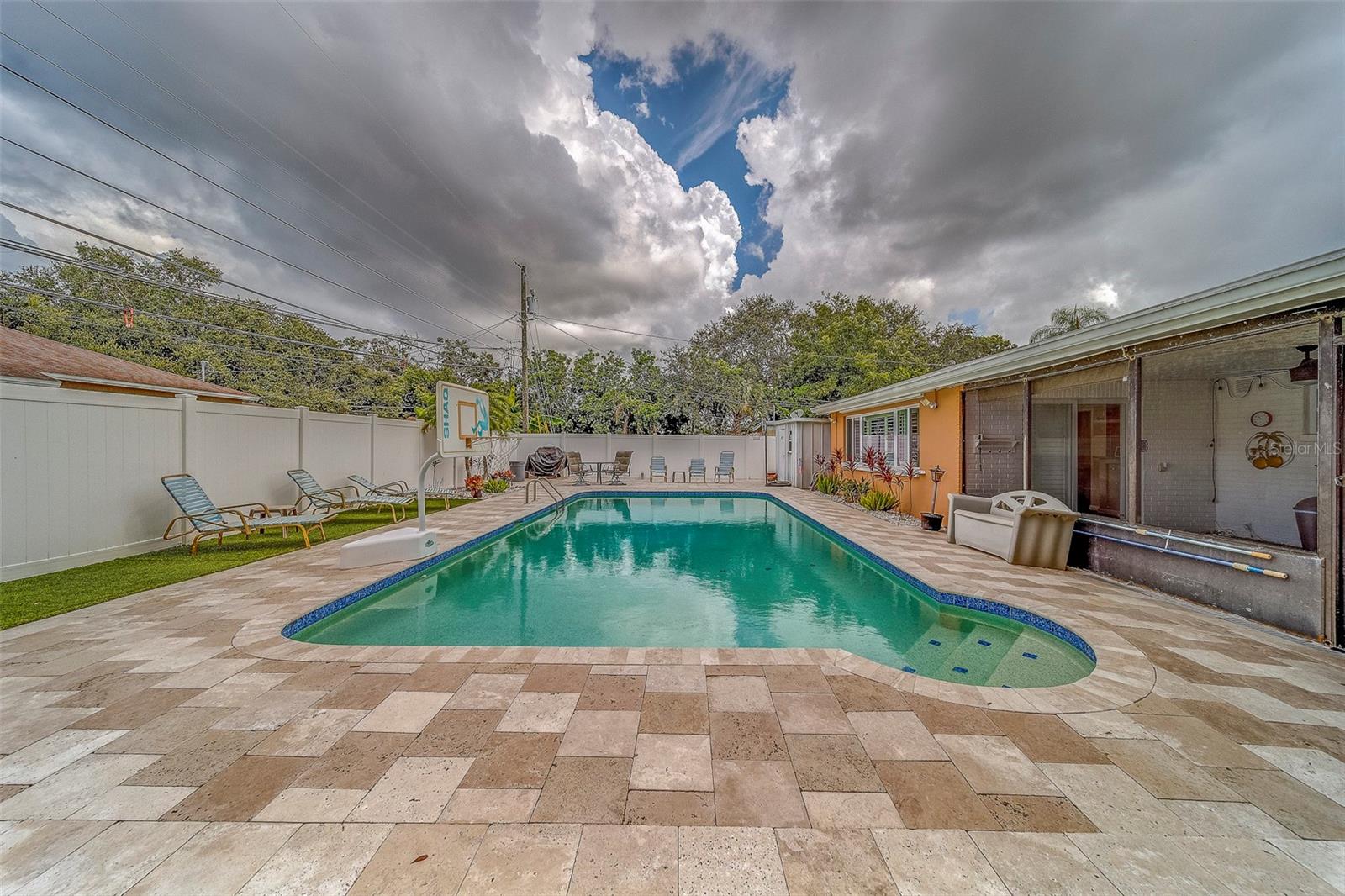 Image 33 of 45 For 9664 Groveland Street