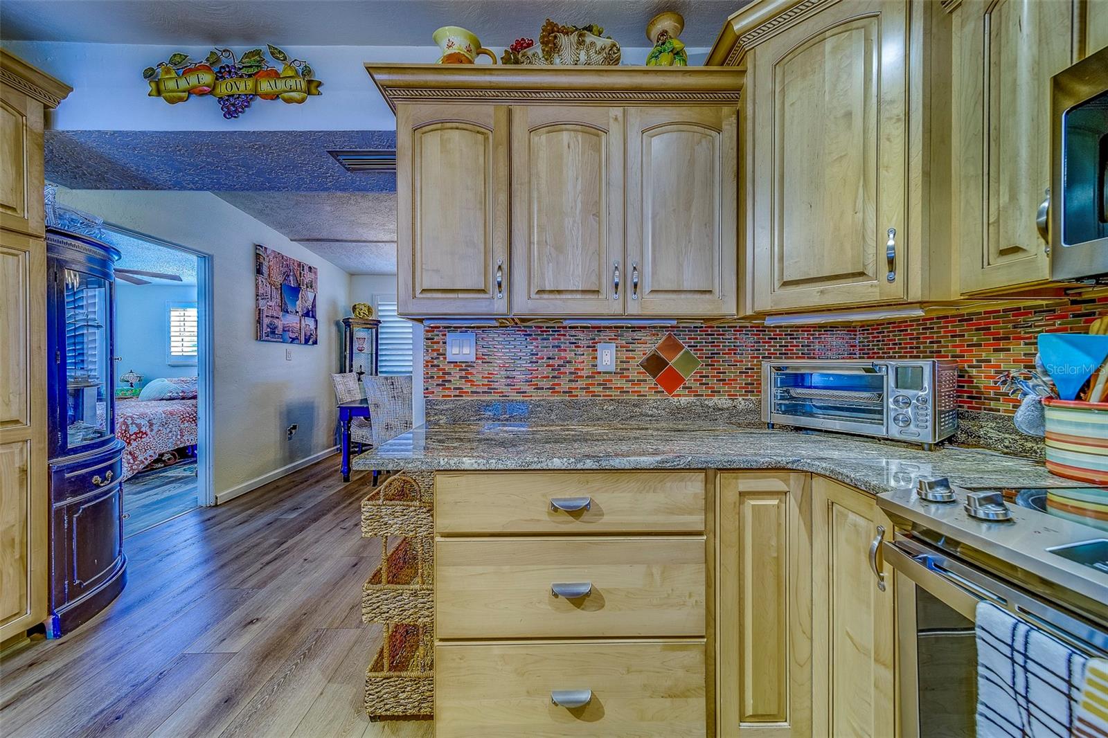 Image 6 of 45 For 9664 Groveland Street