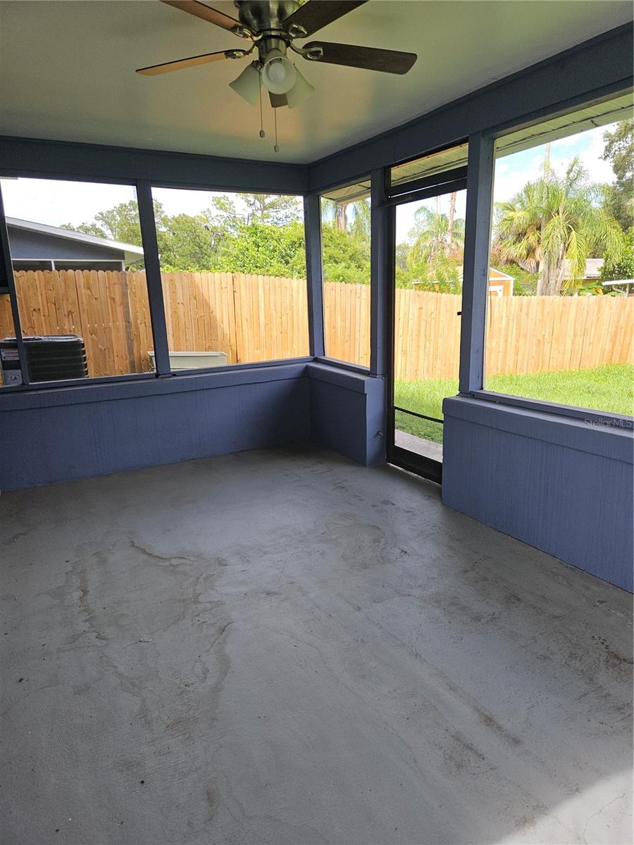 Image 4 of 8 For 2751 South Drive