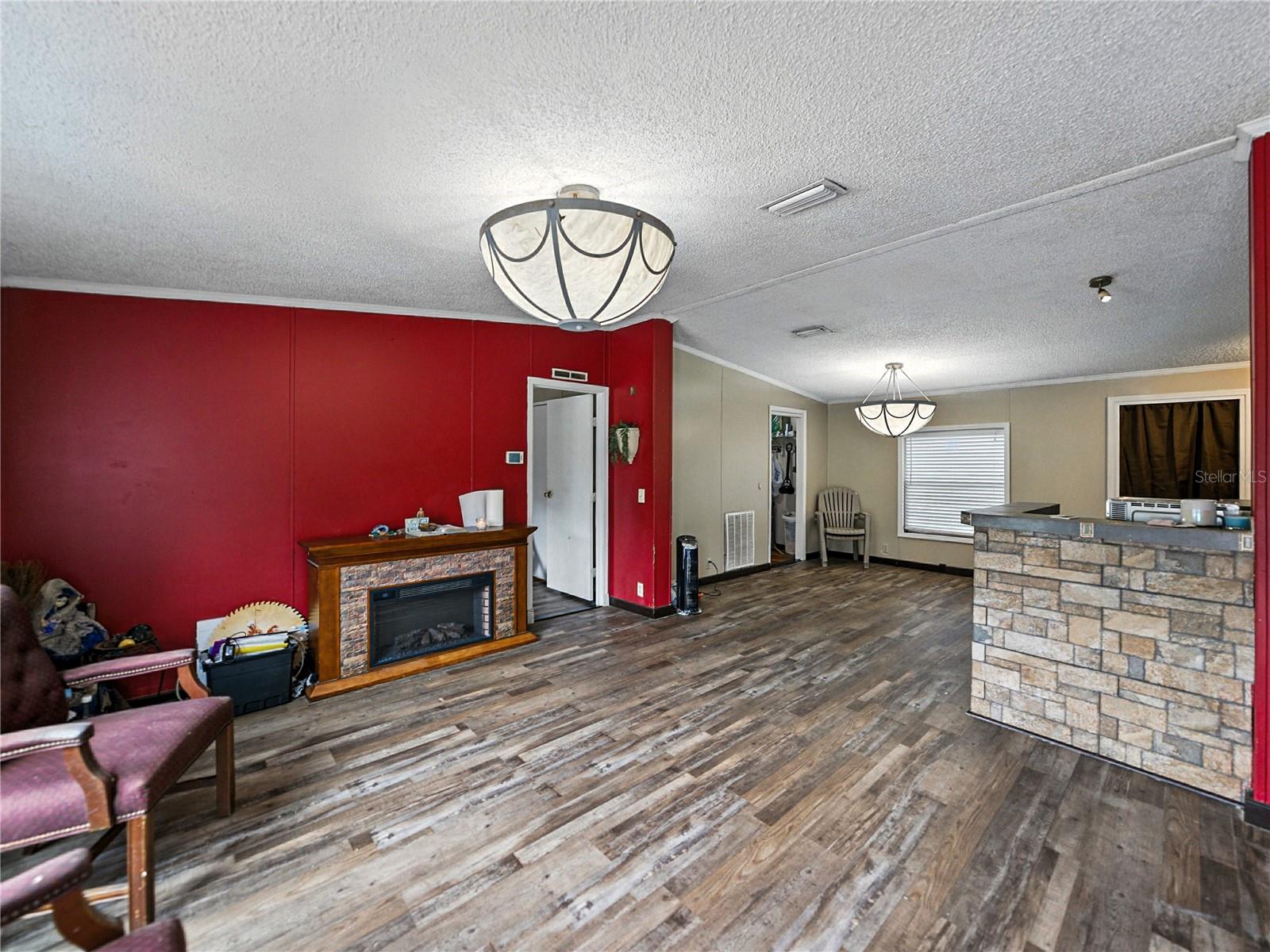 Listing photo id 13 for 13350 Olofin Way