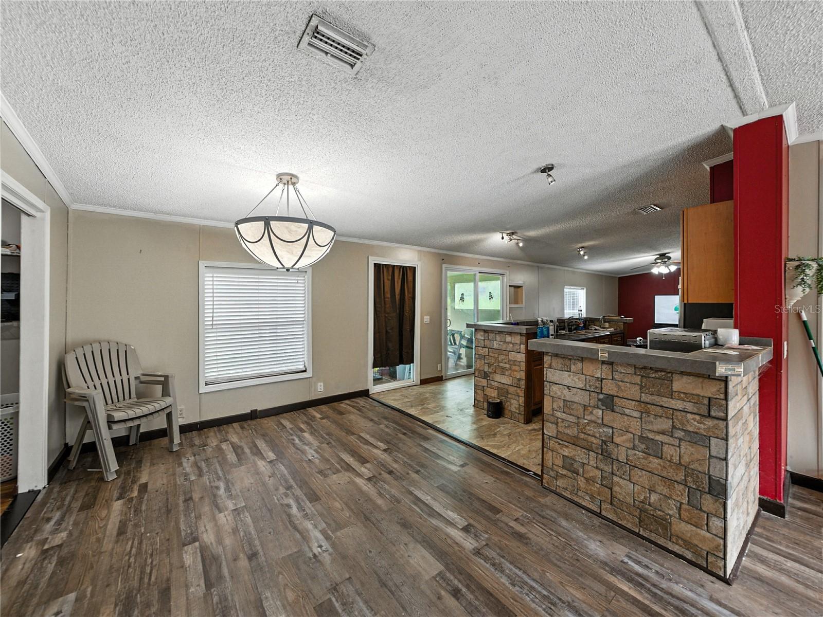 Listing photo id 15 for 13350 Olofin Way