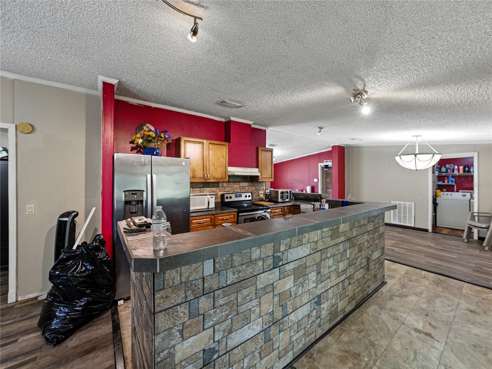 Listing photo id 17 for 13350 Olofin Way