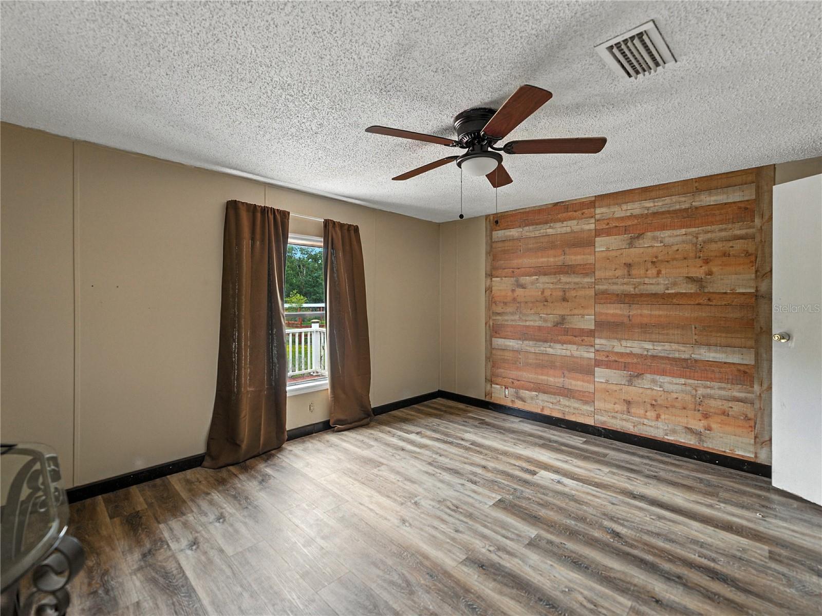 Listing photo id 23 for 13350 Olofin Way