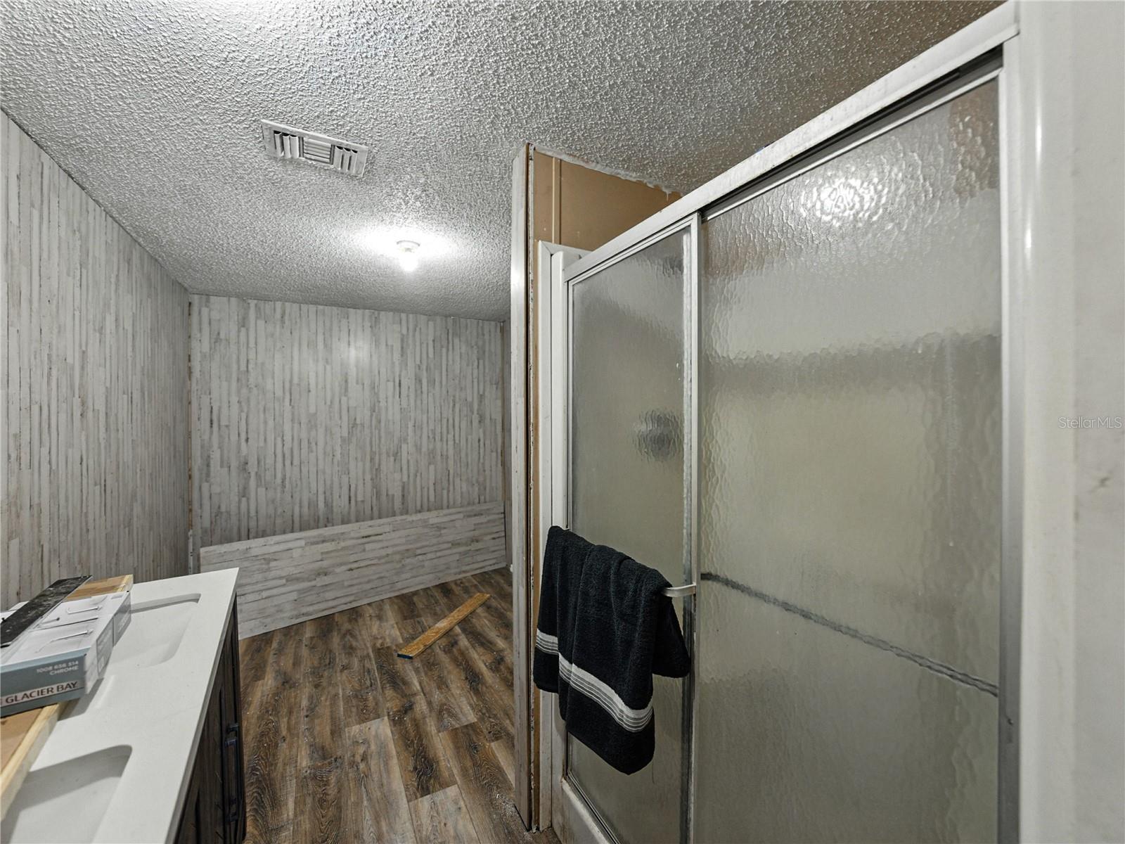 Listing photo id 26 for 13350 Olofin Way