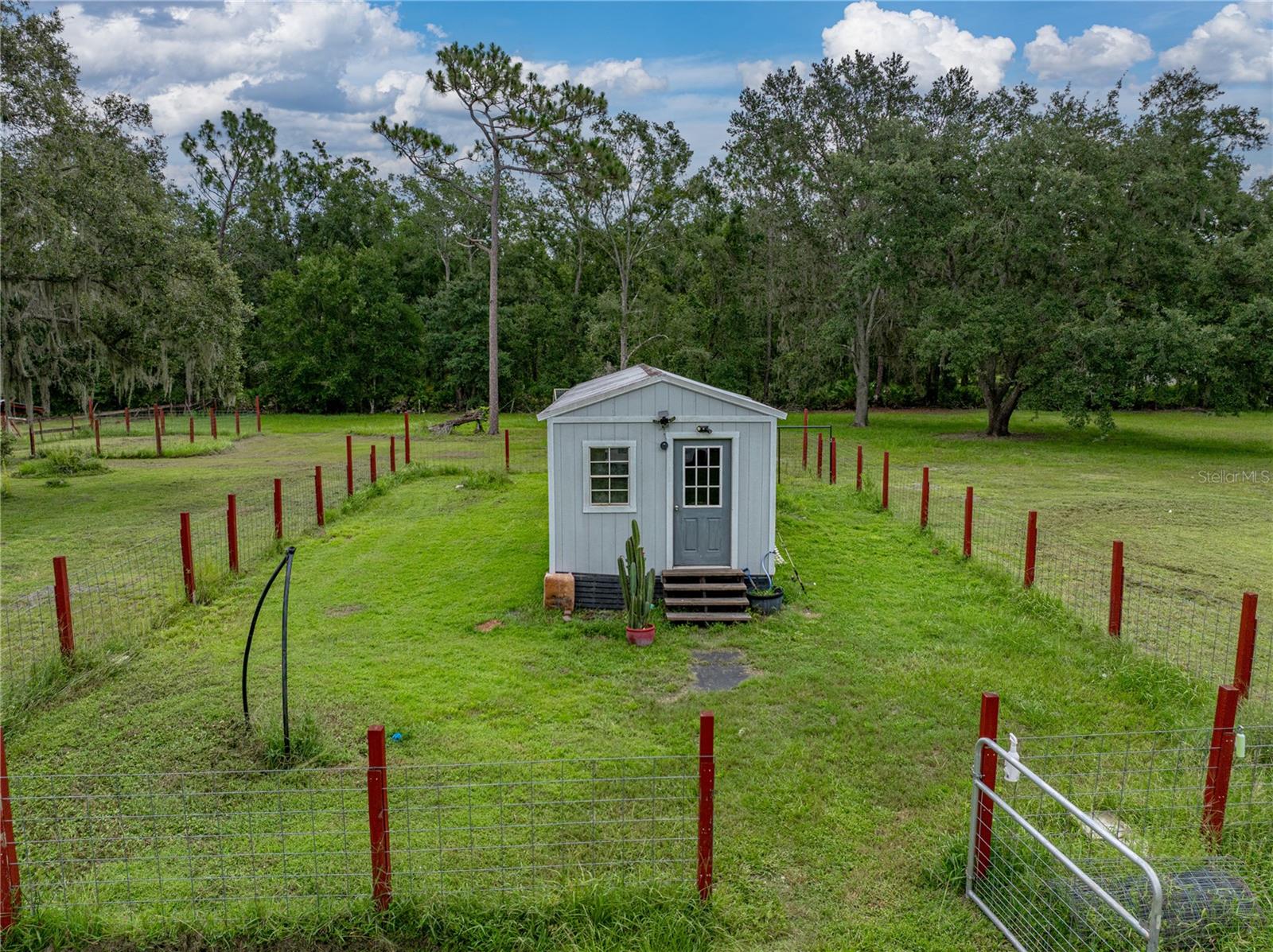 Listing photo id 35 for 13350 Olofin Way