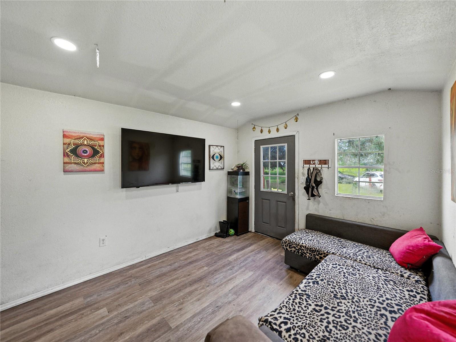 Listing photo id 36 for 13350 Olofin Way