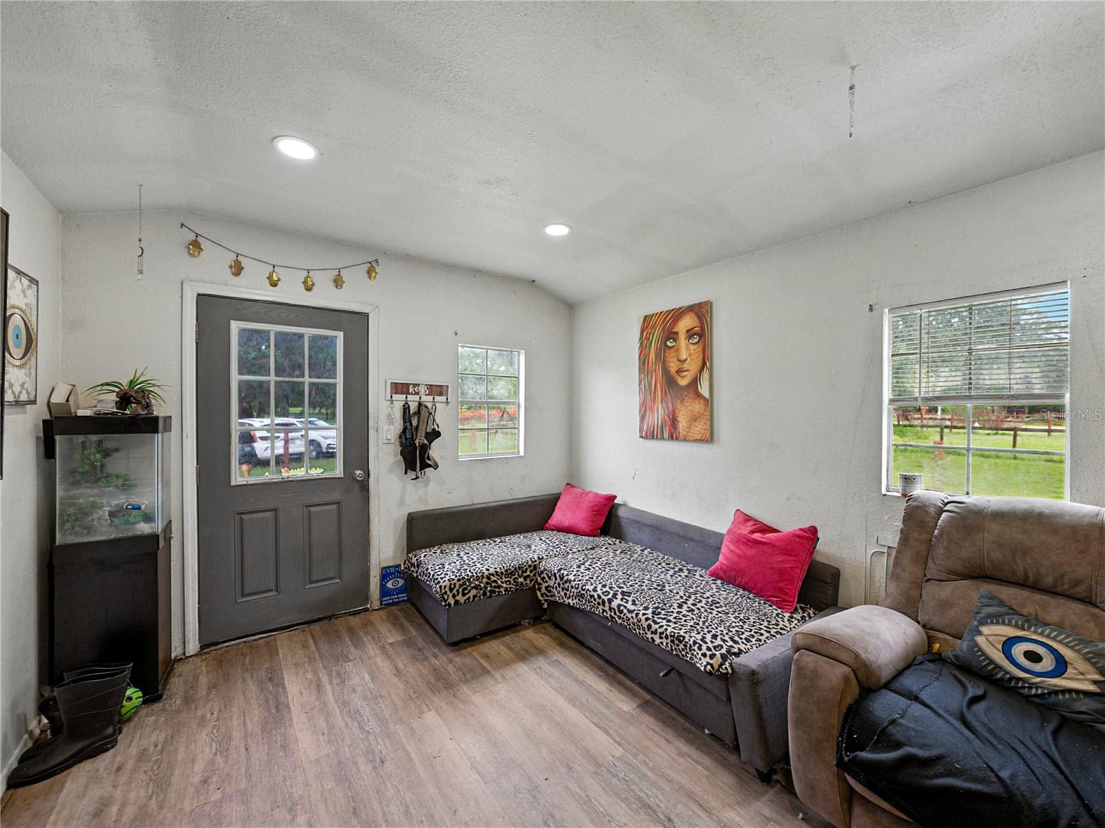 Listing photo id 37 for 13350 Olofin Way