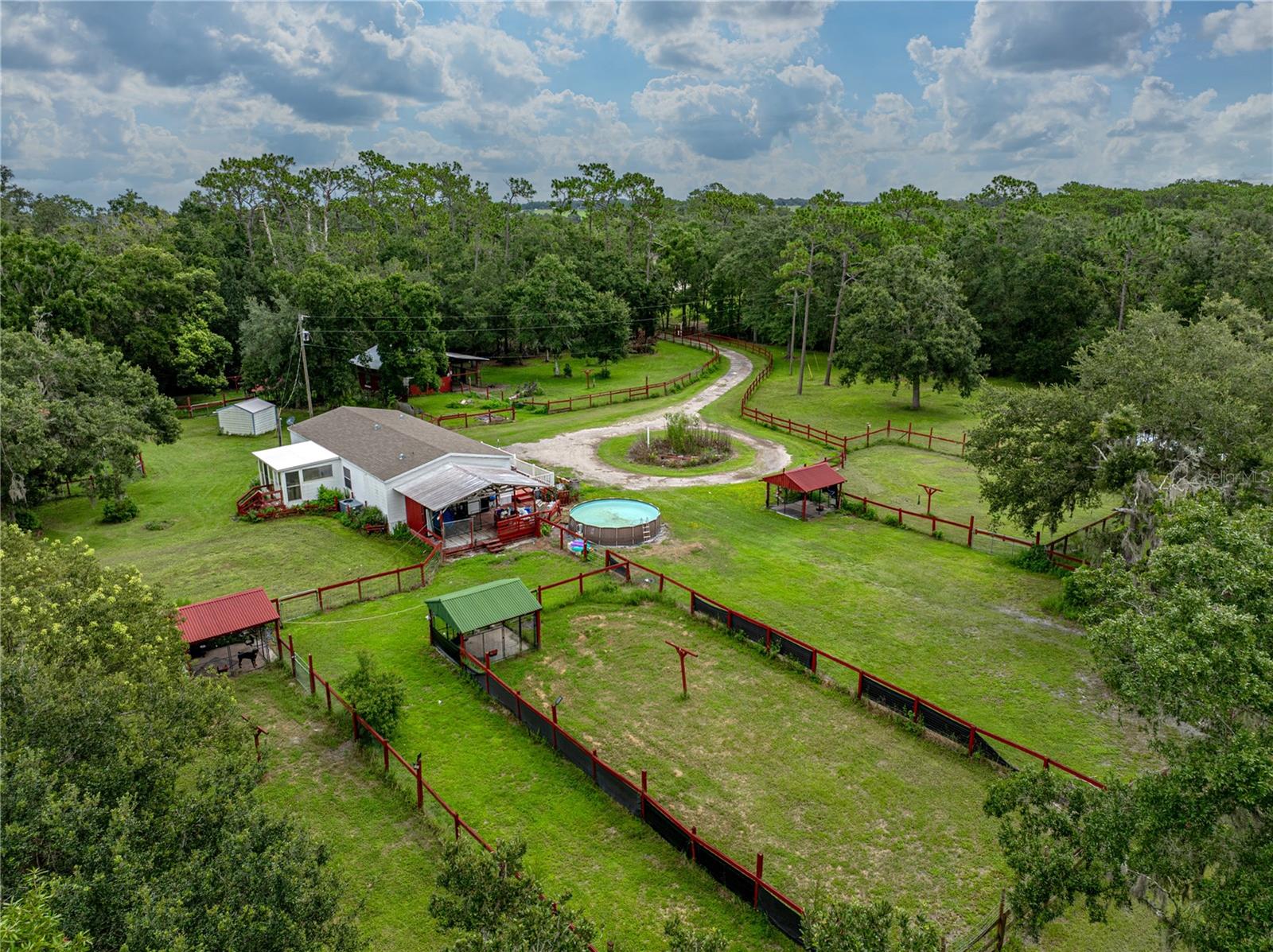 Listing photo id 43 for 13350 Olofin Way