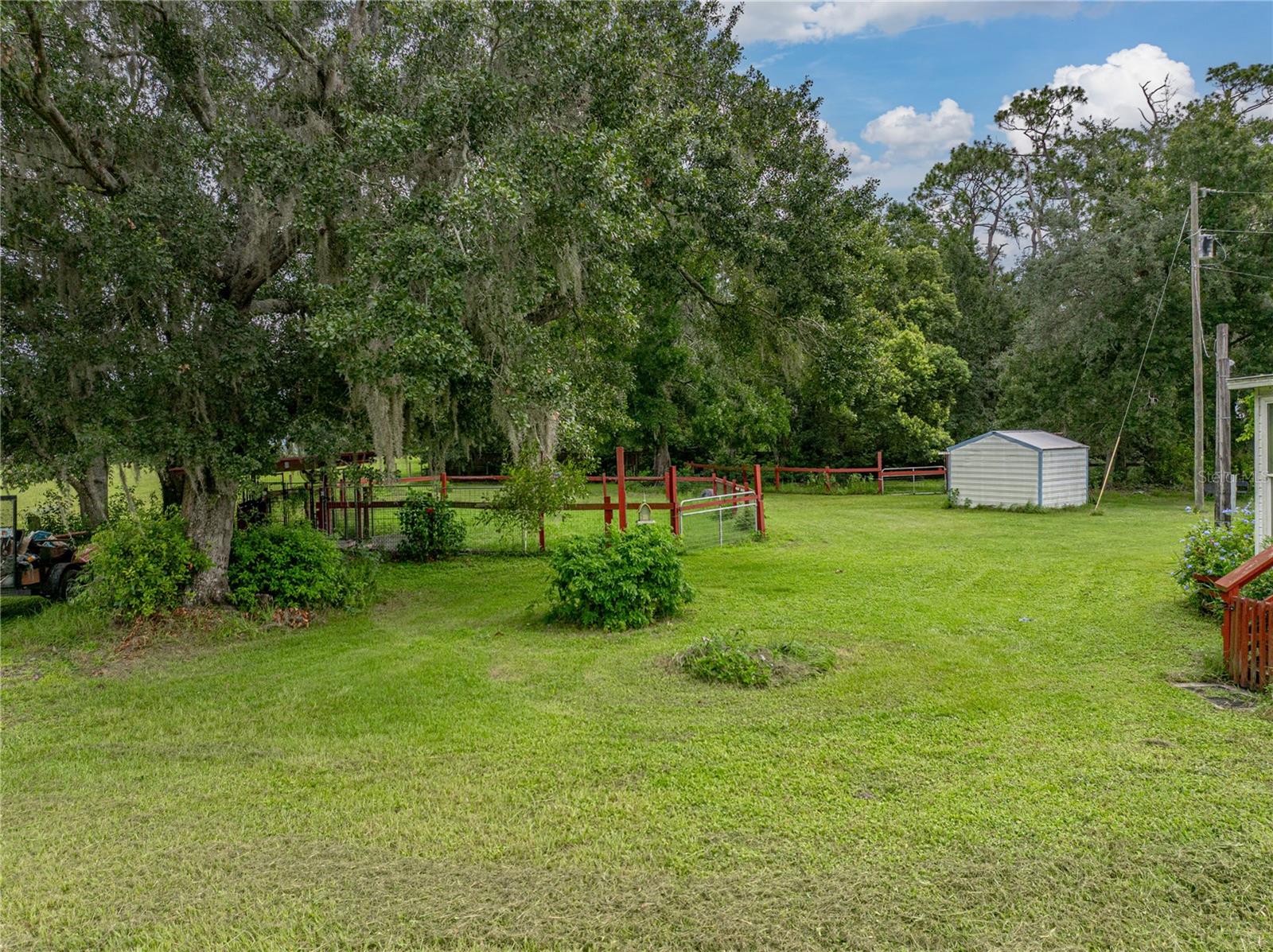 Listing photo id 46 for 13350 Olofin Way