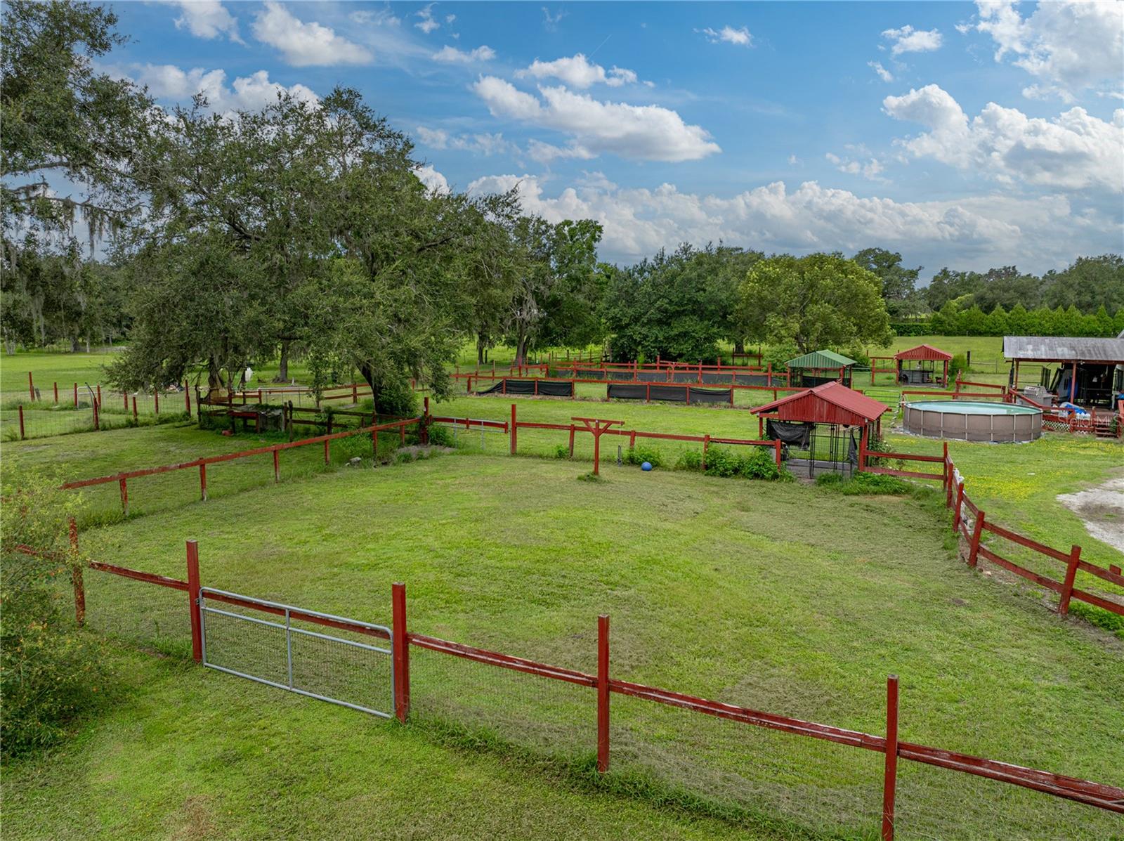 Listing photo id 56 for 13350 Olofin Way