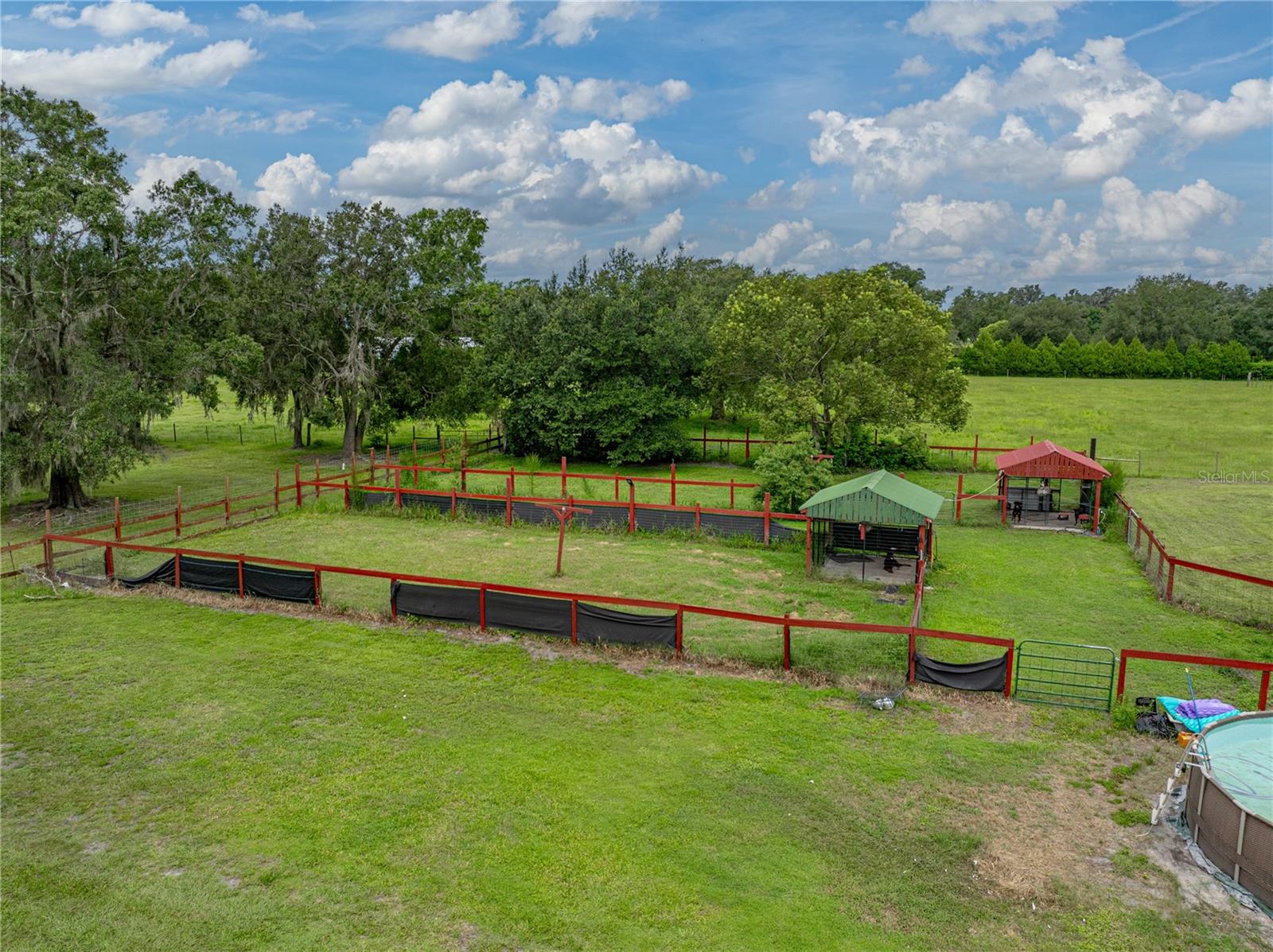 Listing photo id 57 for 13350 Olofin Way