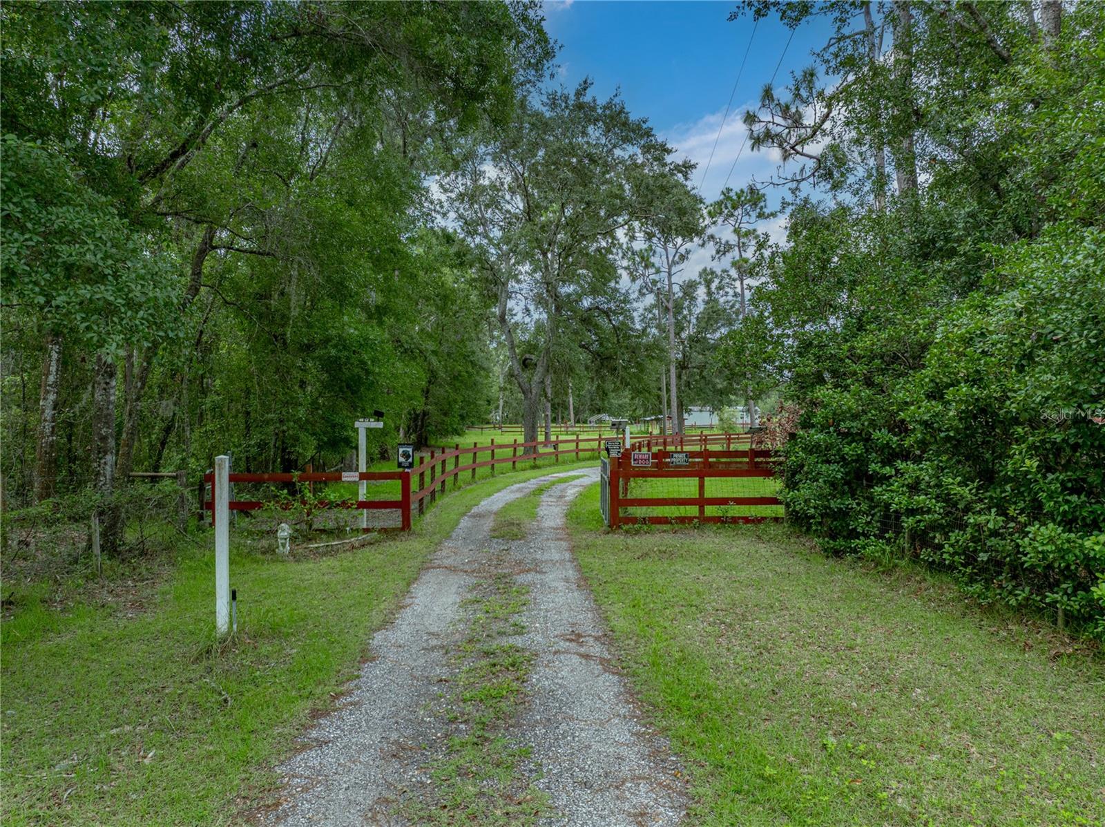 Listing photo id 7 for 13350 Olofin Way