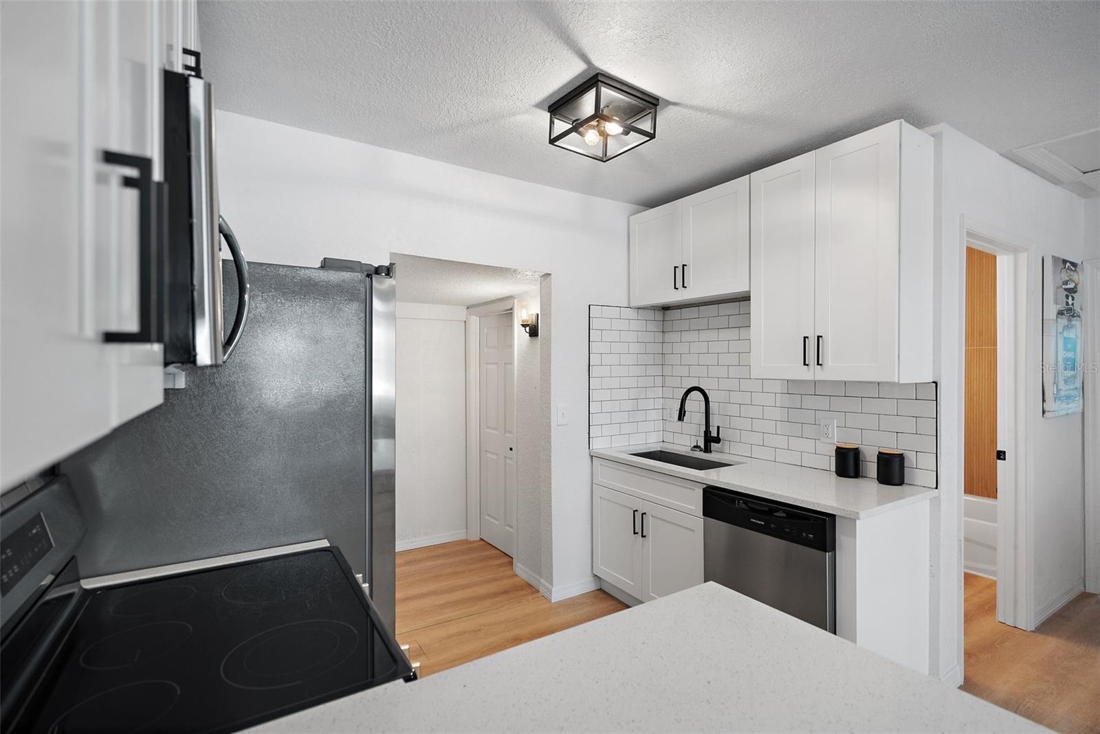 Image 10 of 23 For 3455 14th Avenue S