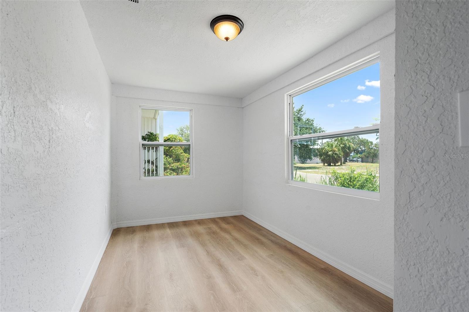 Image 15 of 23 For 3455 14th Avenue S