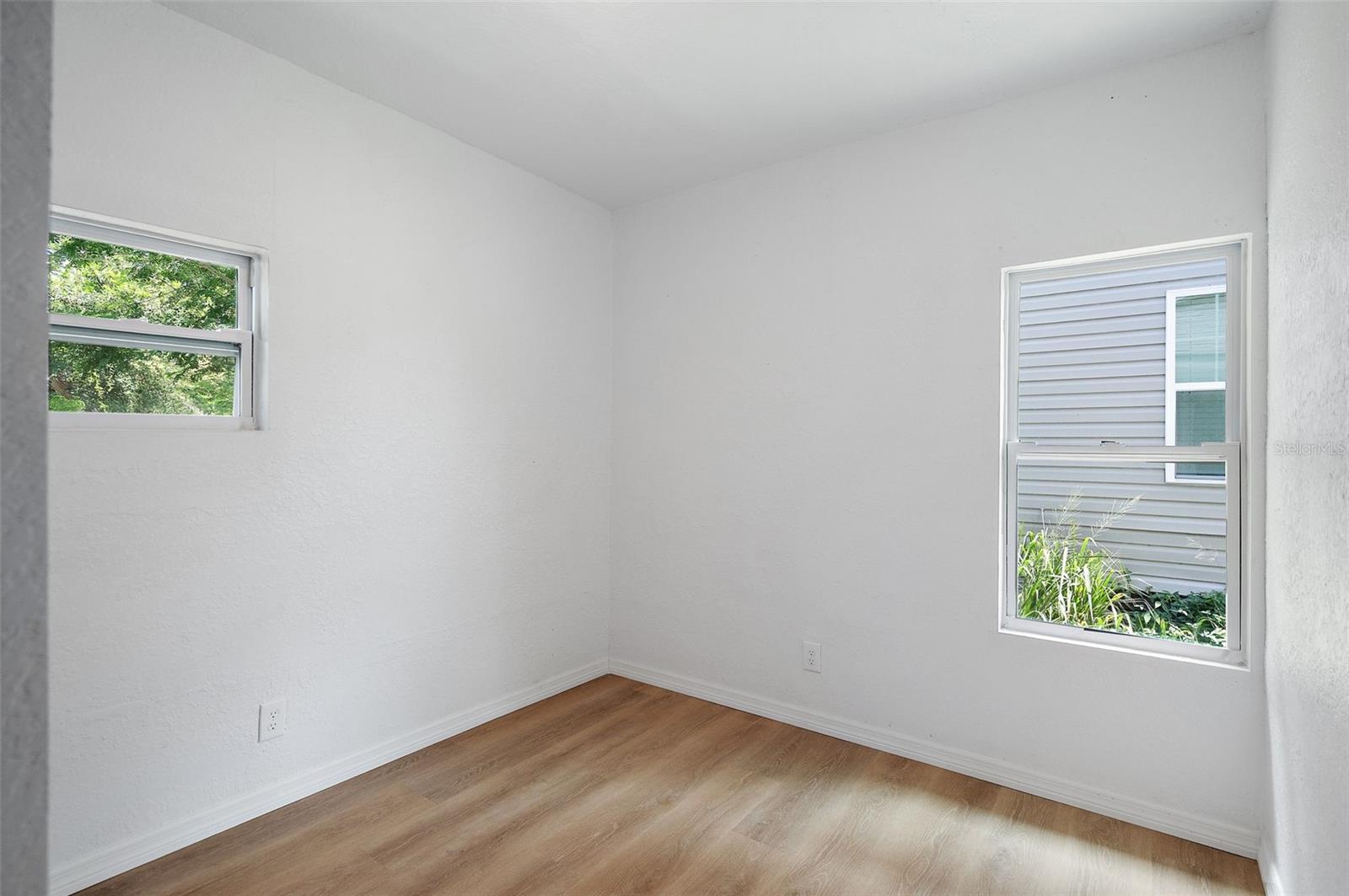 Image 17 of 23 For 3455 14th Avenue S