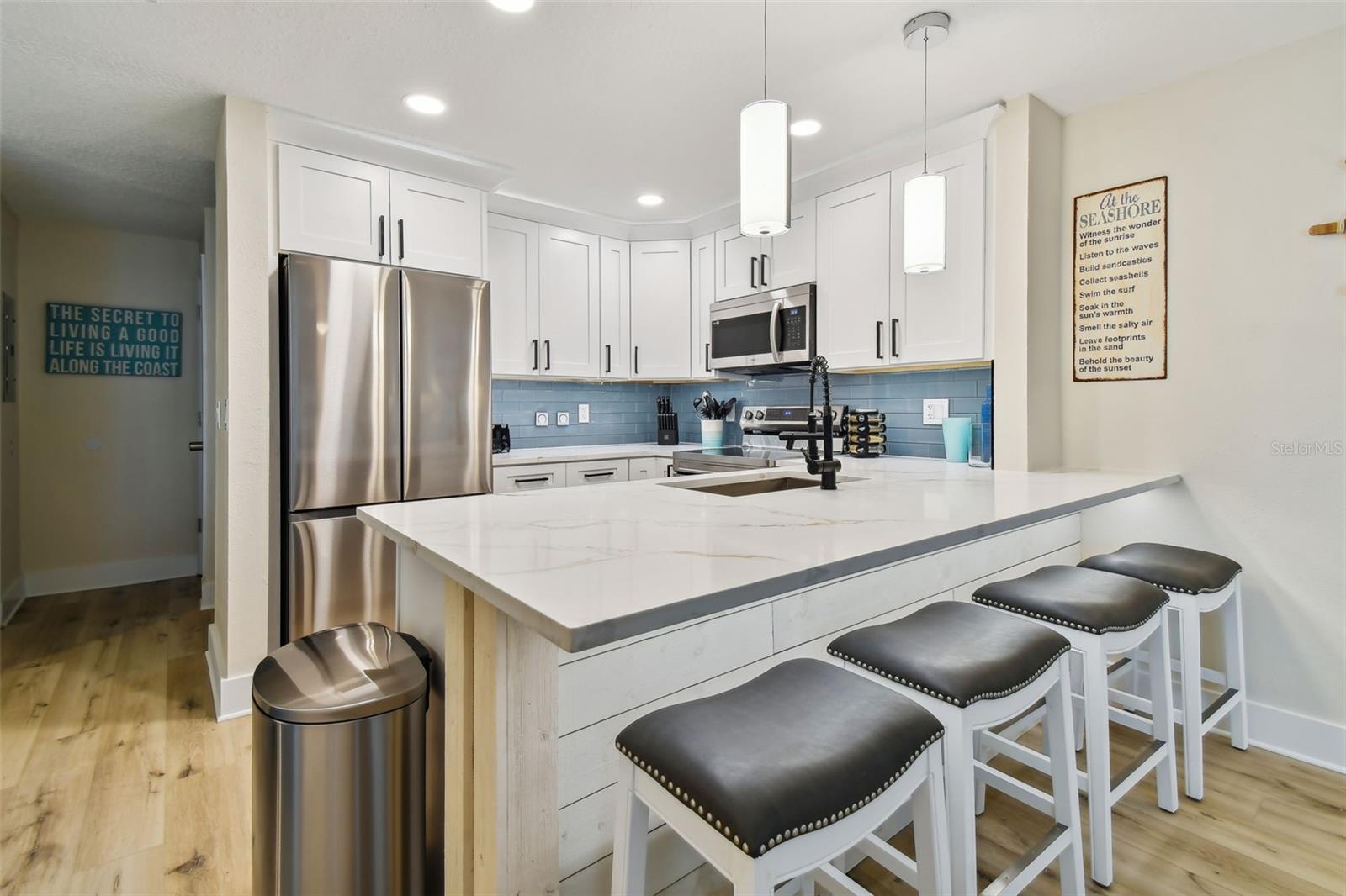 Image 12 of 48 For 315 Medallion Boulevard E