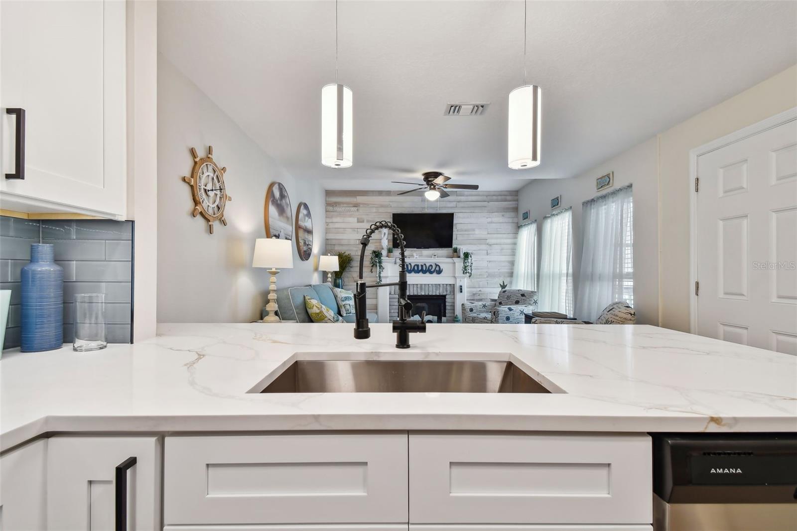 Image 15 of 48 For 315 Medallion Boulevard E