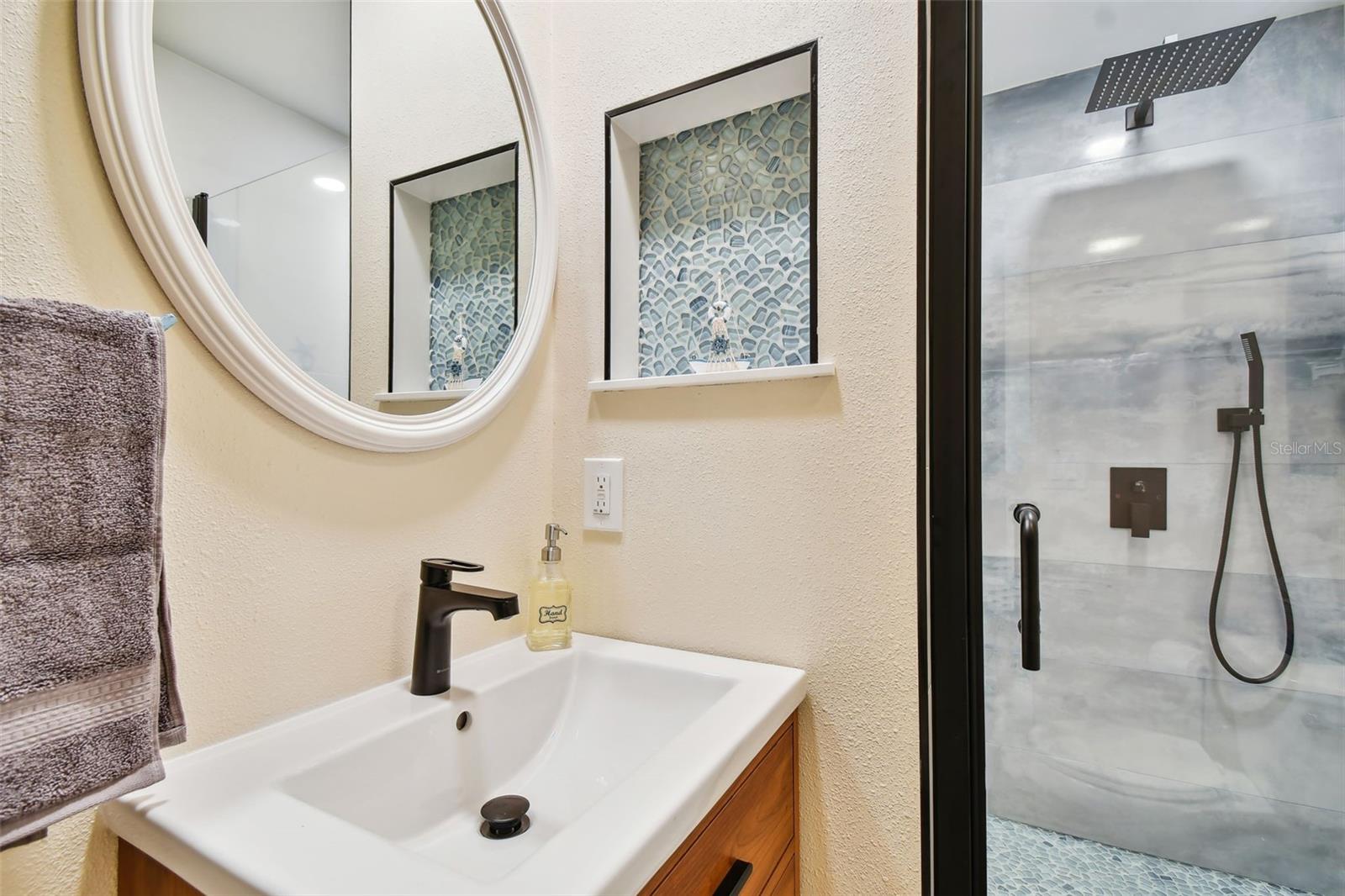 Image 23 of 48 For 315 Medallion Boulevard E
