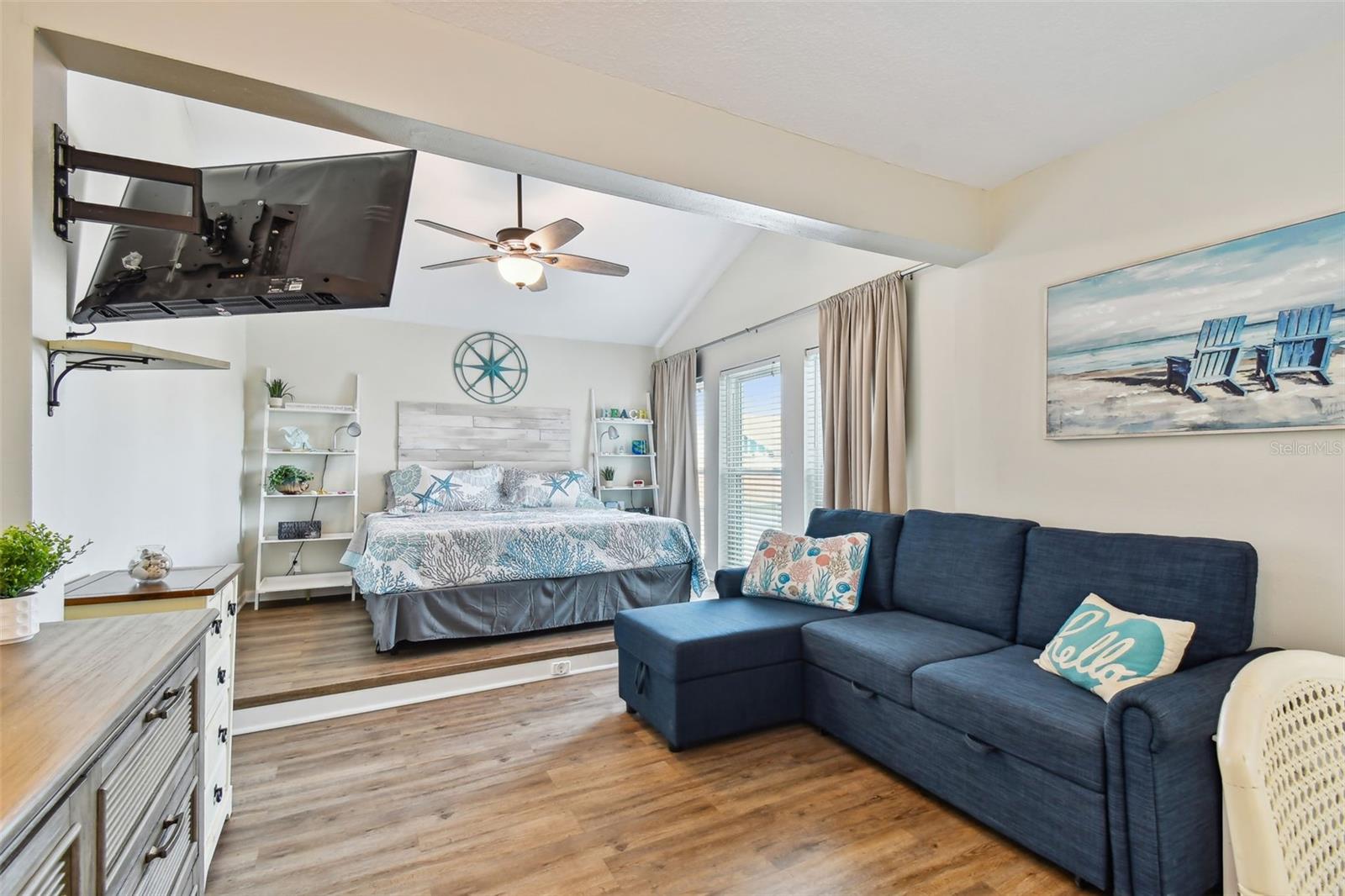 Image 37 of 48 For 315 Medallion Boulevard E