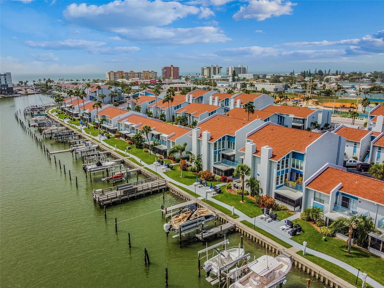 Image 43 of 48 For 315 Medallion Boulevard E