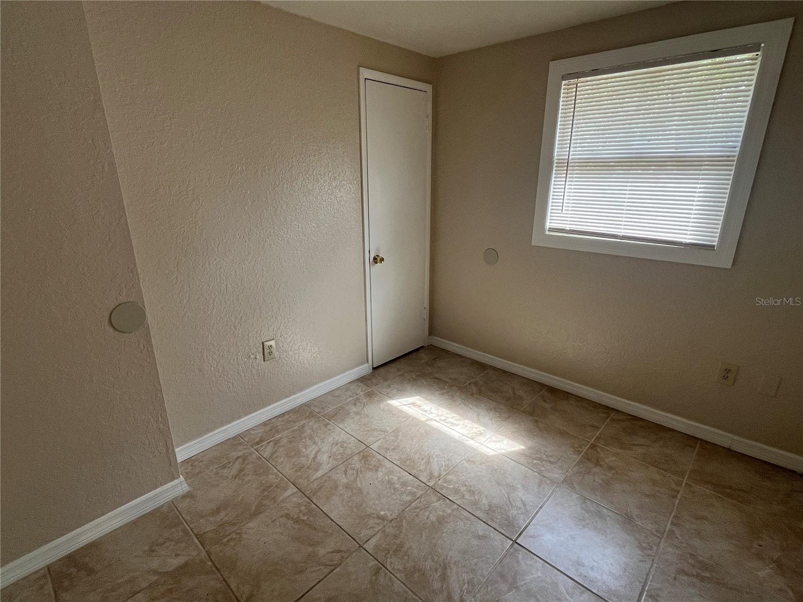 Image 5 of 9 For 3808 Beechwood Boulevard