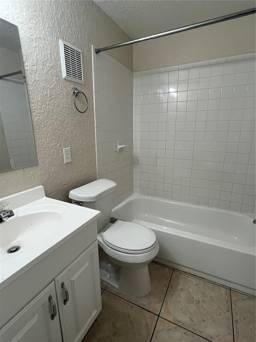 Image 6 of 9 For 3808 Beechwood Boulevard