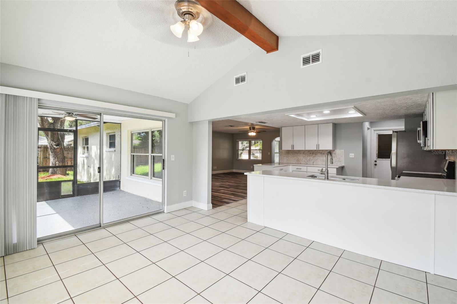 Image 18 of 39 For 8910 Elm Leaf Ct