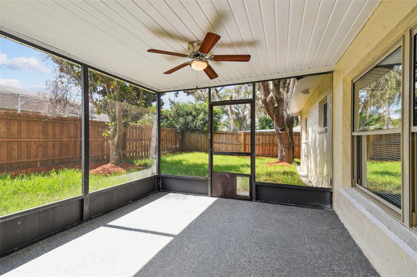 Image 19 of 39 For 8910 Elm Leaf Ct