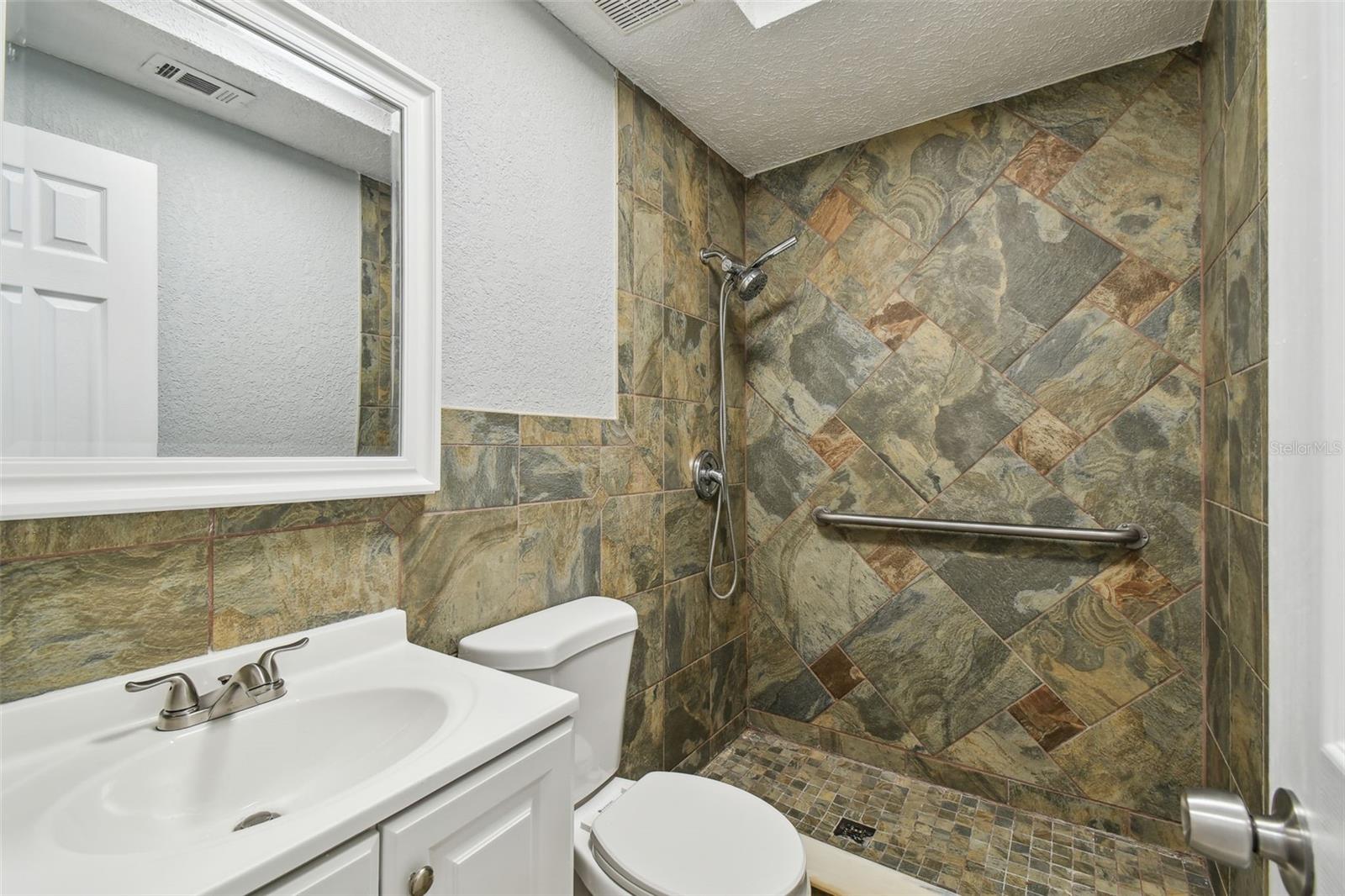 Image 31 of 39 For 8910 Elm Leaf Ct